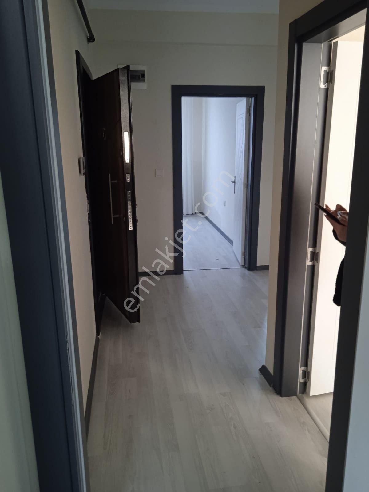 Şekercioğlu Gayrımenkulden Merkezde Yeni Binada 2+1 Eşyalı Kiralık Daire - Görsel 9