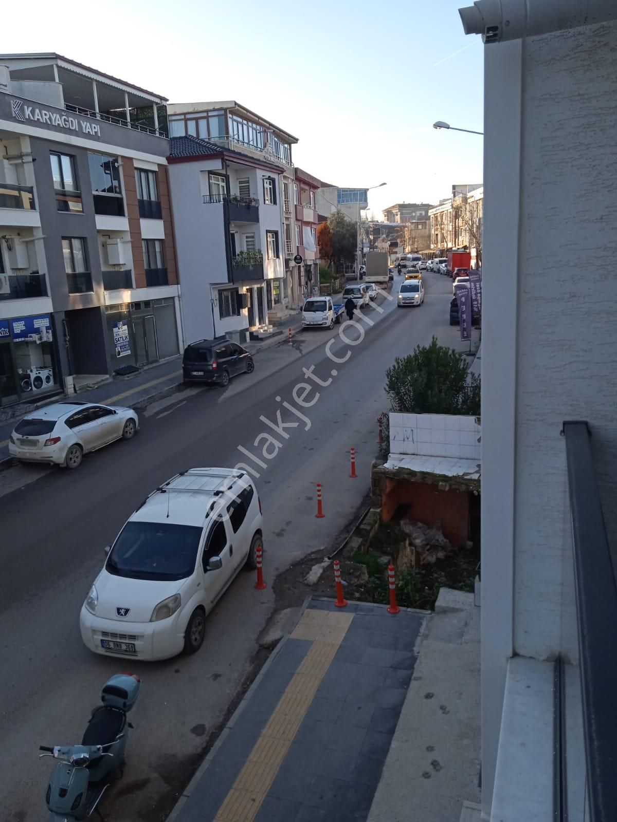 Şekercioğlu Gayrımenkulden Merkezde Yeni Binada 2+1 Eşyalı Kiralık Daire - Görsel 8