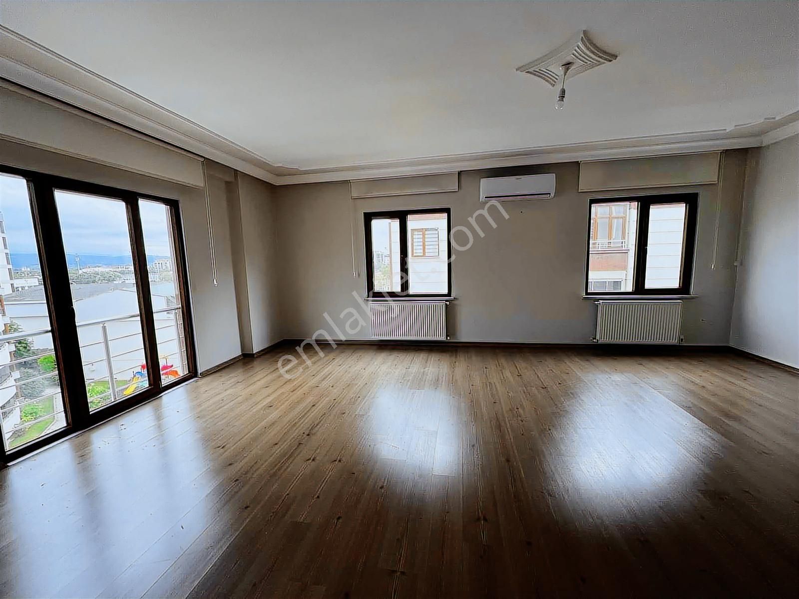 Özlüce Bulvara Yakın Kiralık 3+1 Arakat Daire - Görsel 4