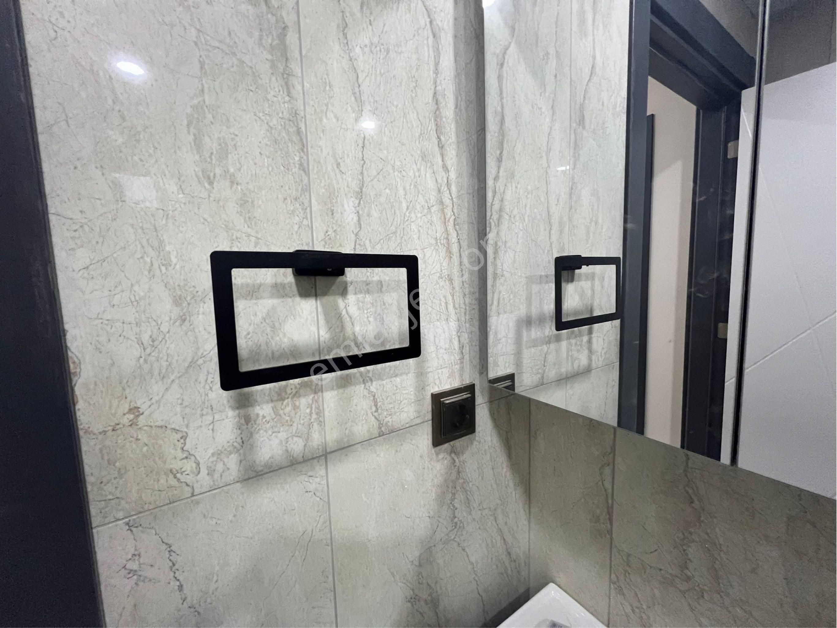 Full Eşyalı Yeni Hastane Yakını Katta 1+1 Kiralık - Görsel 17