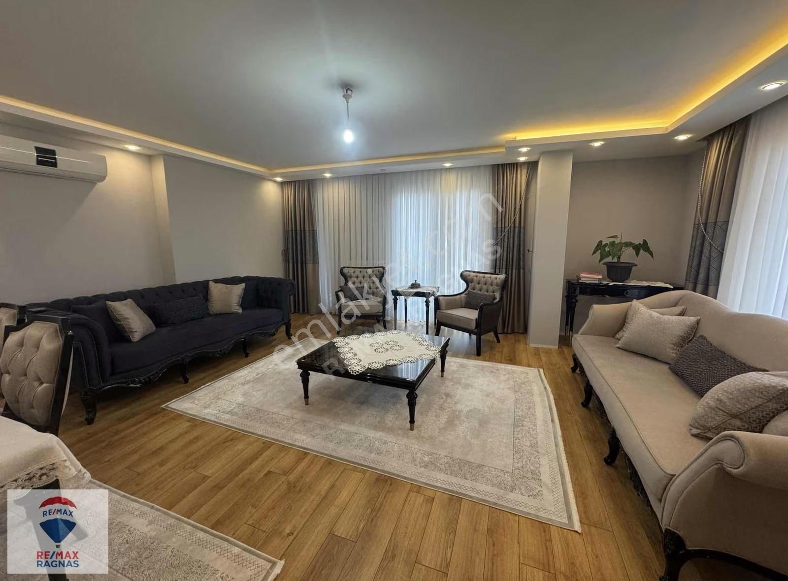 Çengelköy Bahçelievlerde 169m2 3+1 Otoparklı Satılık Daire - Görsel 4