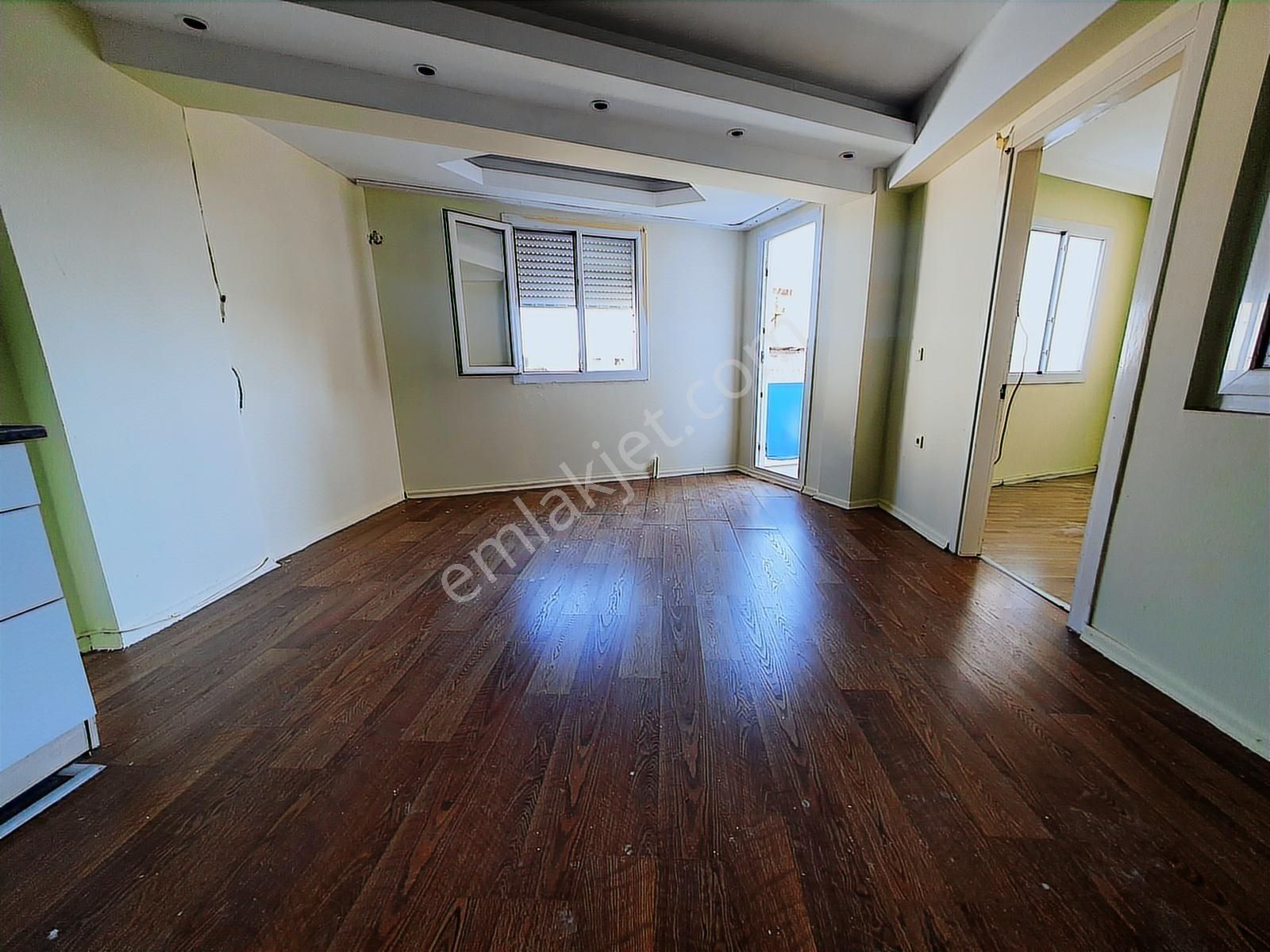 Gülyakada Merkezi Konumda 2+1 Bakımlı,satılık Daire! - Görsel 5