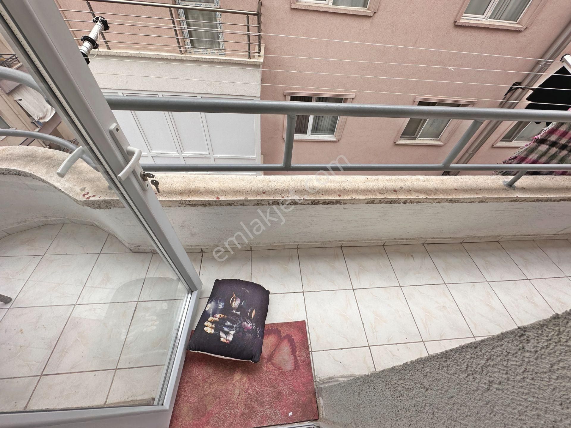 Çağlayan Düzlükte Tren İstasyonuna Yürüme Mesafesinde Açık Teraslı 4+1 Satılık Dublex - Görsel 13