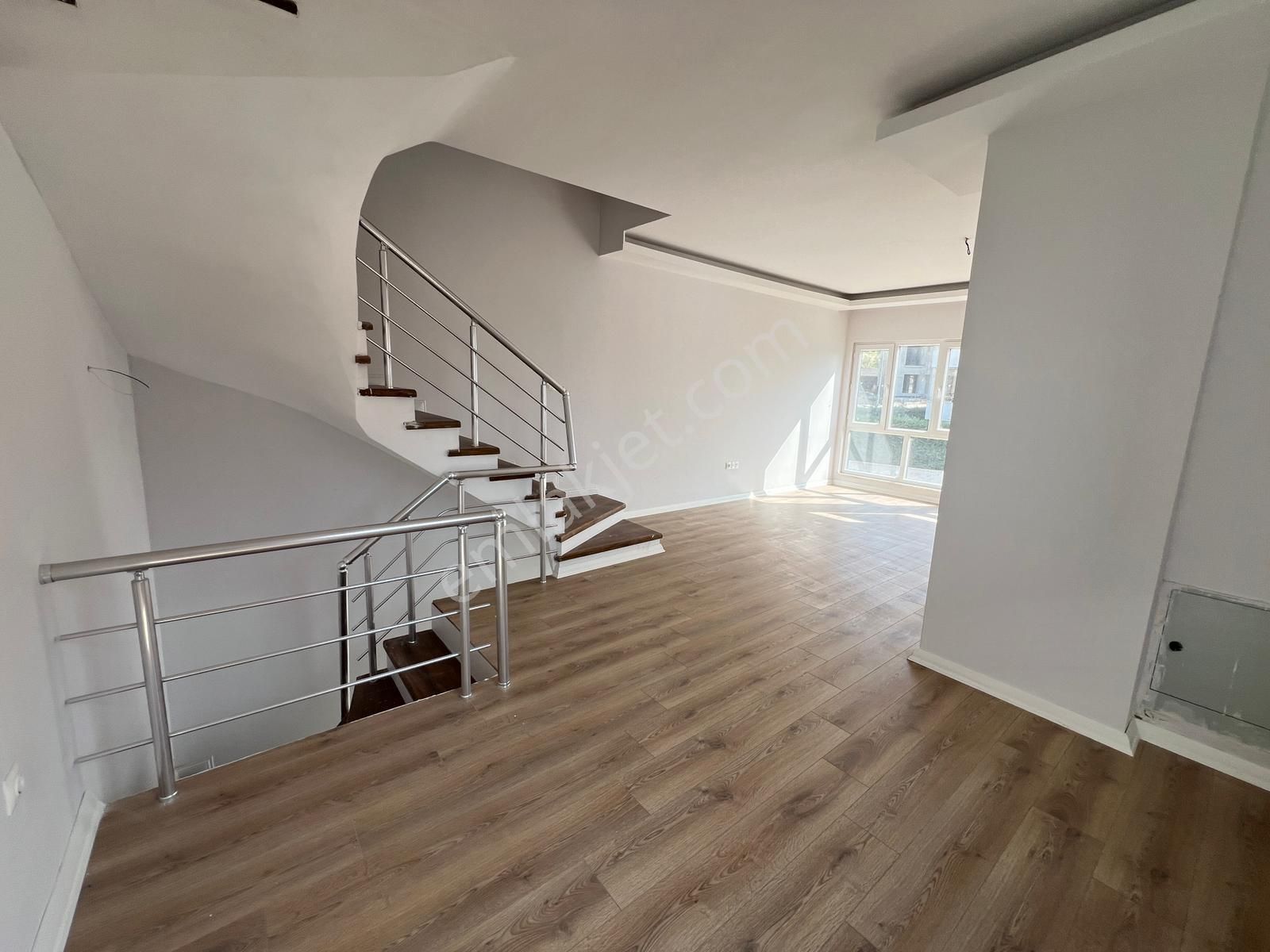 Gümüştepe Mh Satılık 3+1 Sıfır Villa - Görsel 13