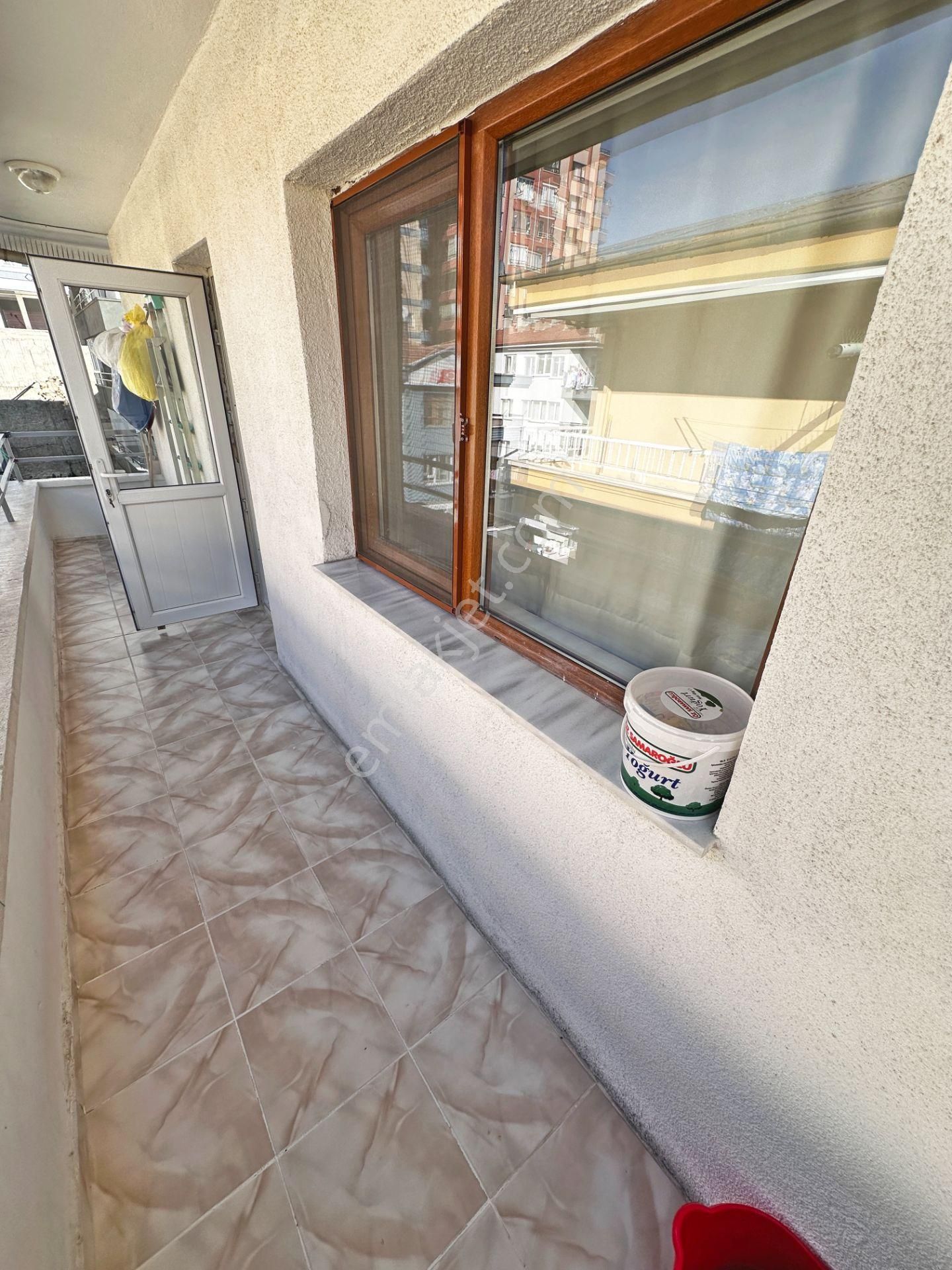 Şahintepe Mahallesinde Cadde Yakını Ön Cephede 3 Balkonlu 3+1 Satılık Daire - Görsel 13