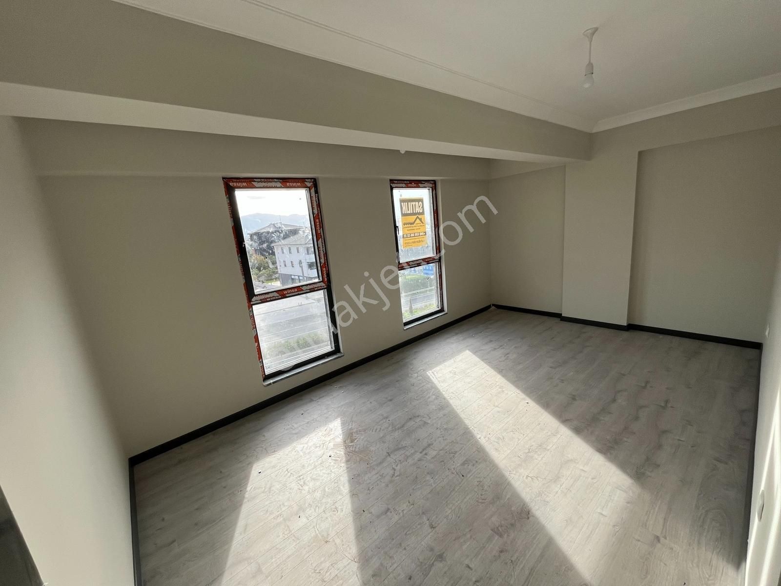Ruşen Aydın Gayrimenkul'den Düzce Merkezde 3+1 Satılık Lüx Daire - Görsel 5