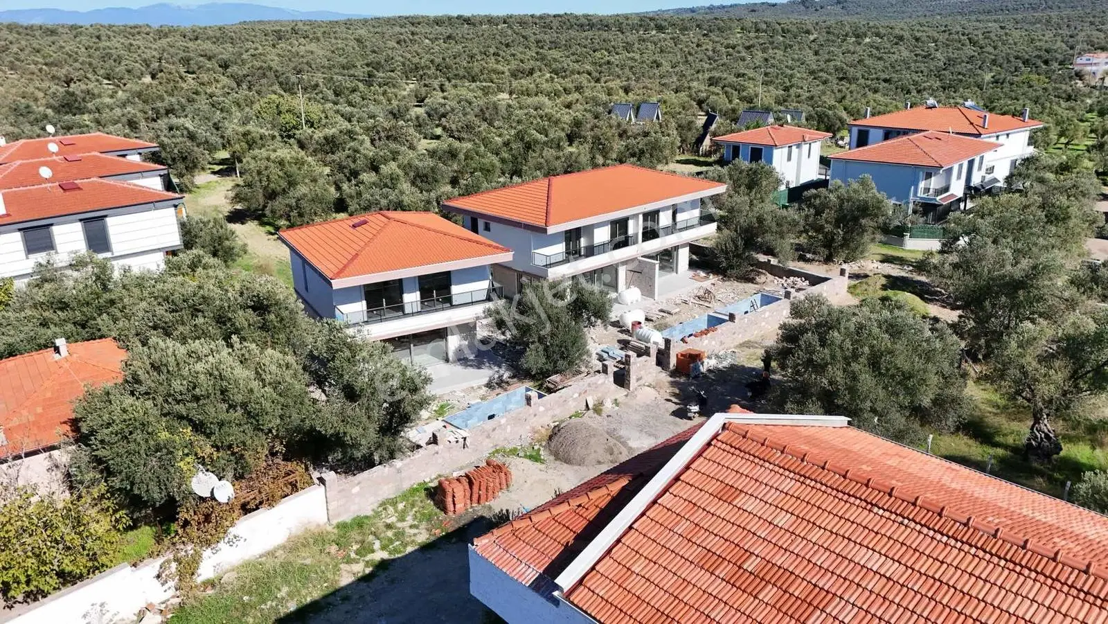 Ayvalık Sarımsaklıda Zeytin Ağaçları Arasında Havuzlu, Villa - Görsel 3