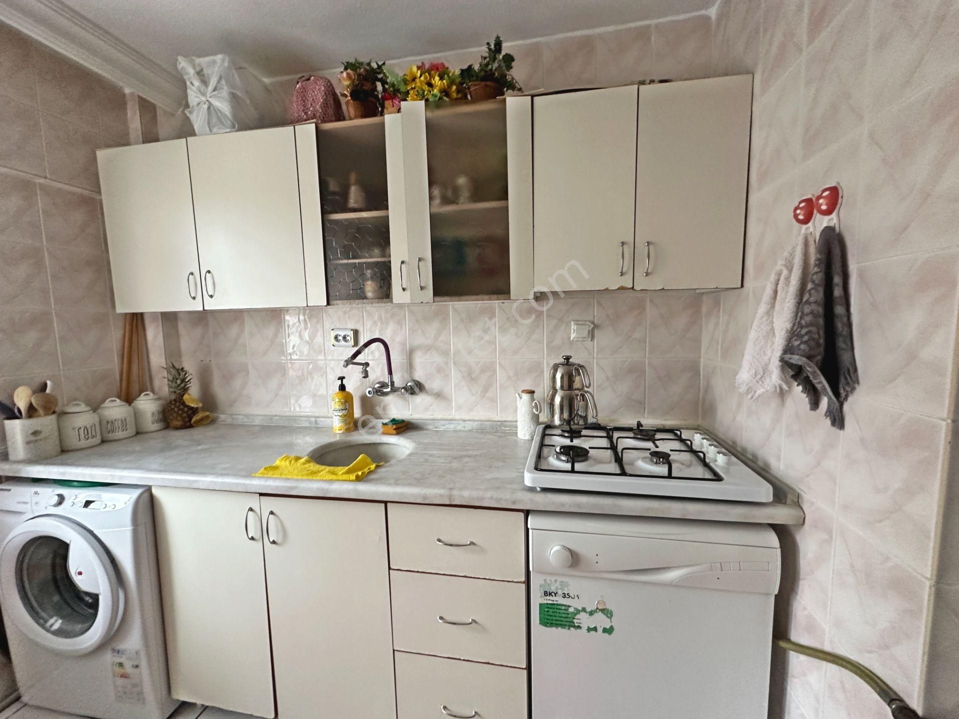 30 Ağustos Okul Yakını Katta Ön Cephede 3+1 Satılık Daire - Görsel 16