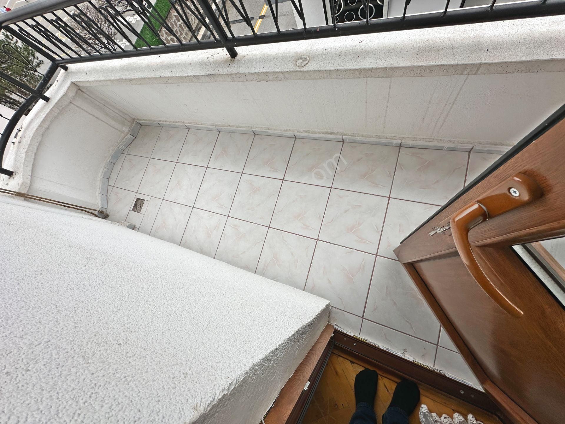 30 Ağustos Okul Yakını Katta Ön Cephede 3+1 Satılık Daire - Görsel 19