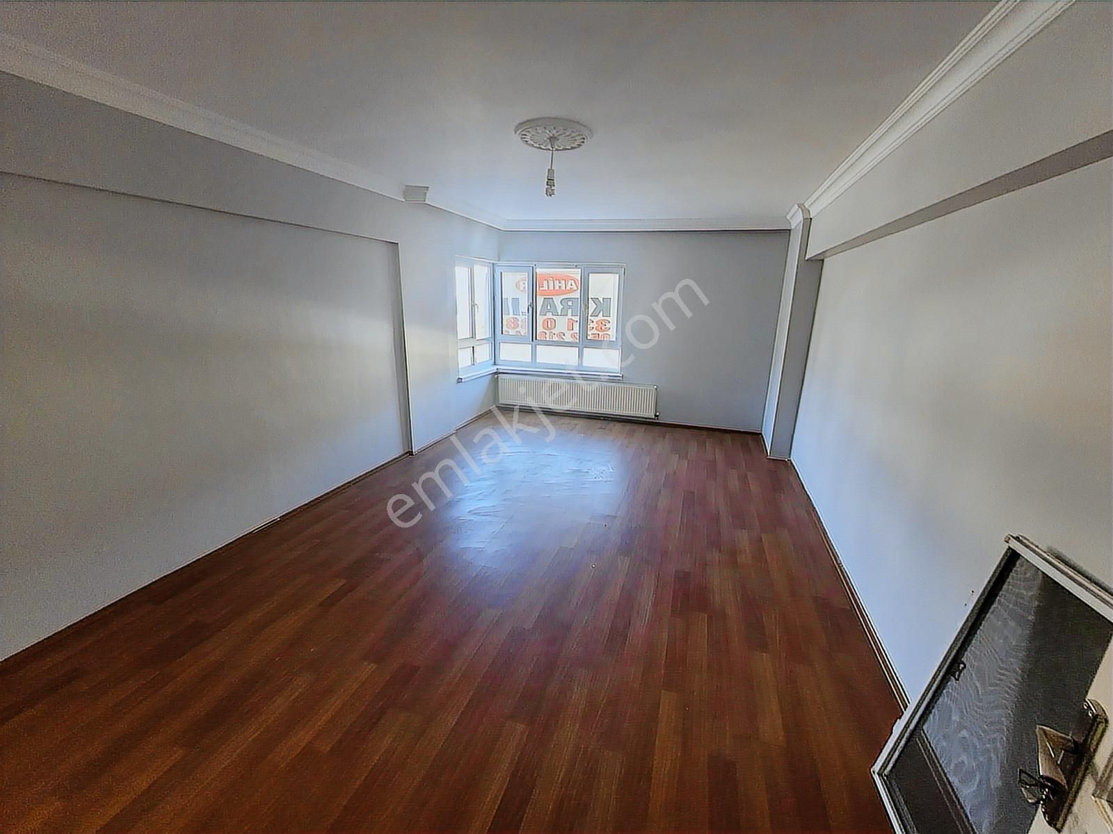 Gün Işığı İçinde Merkezi Konumda Ara Katta 3 Oda 1 Salon - Görsel 2