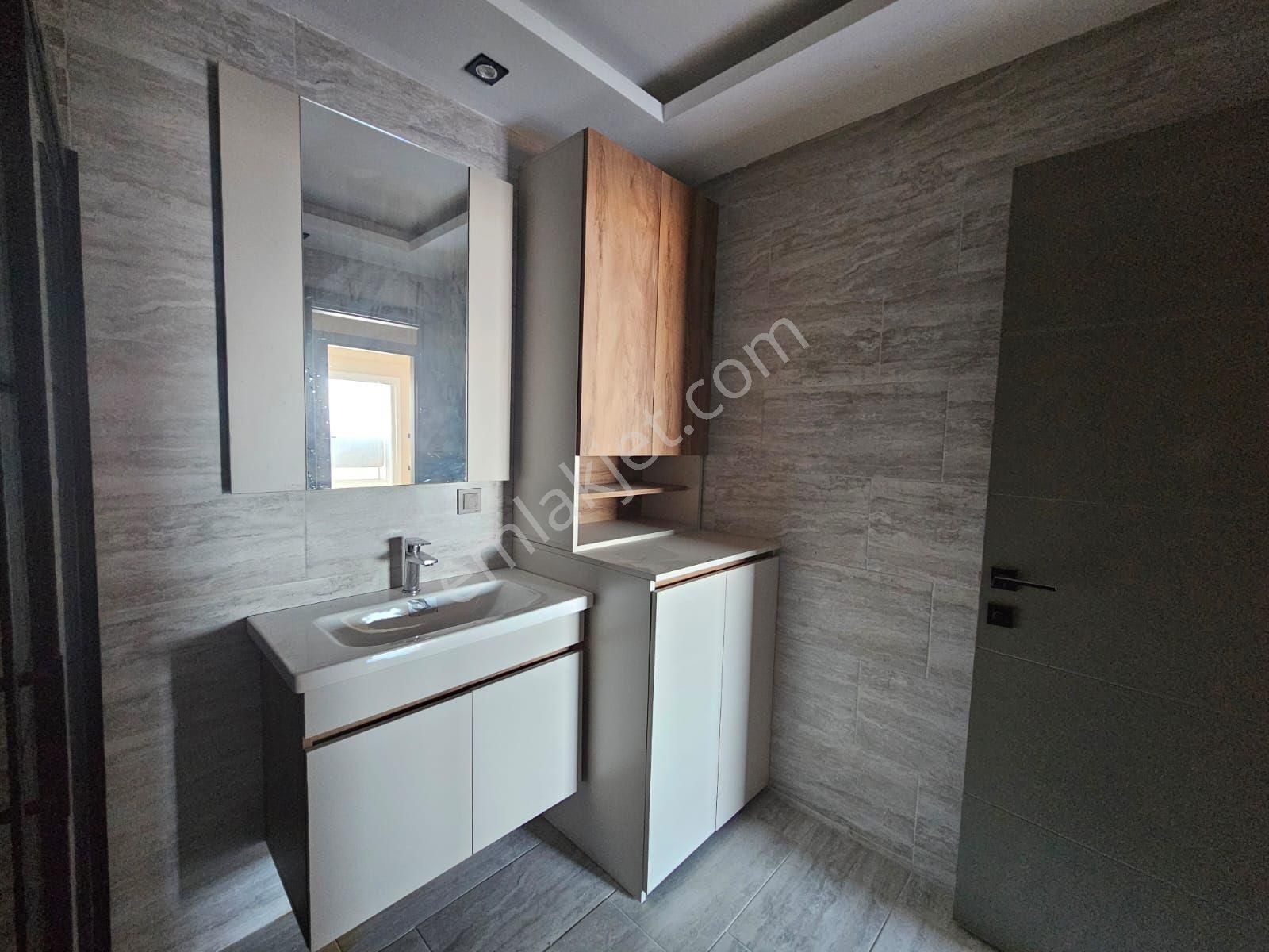 Kuşadası Satılık İkiçeşmelik 3+1 Manzaralı Daire - Görsel 12
