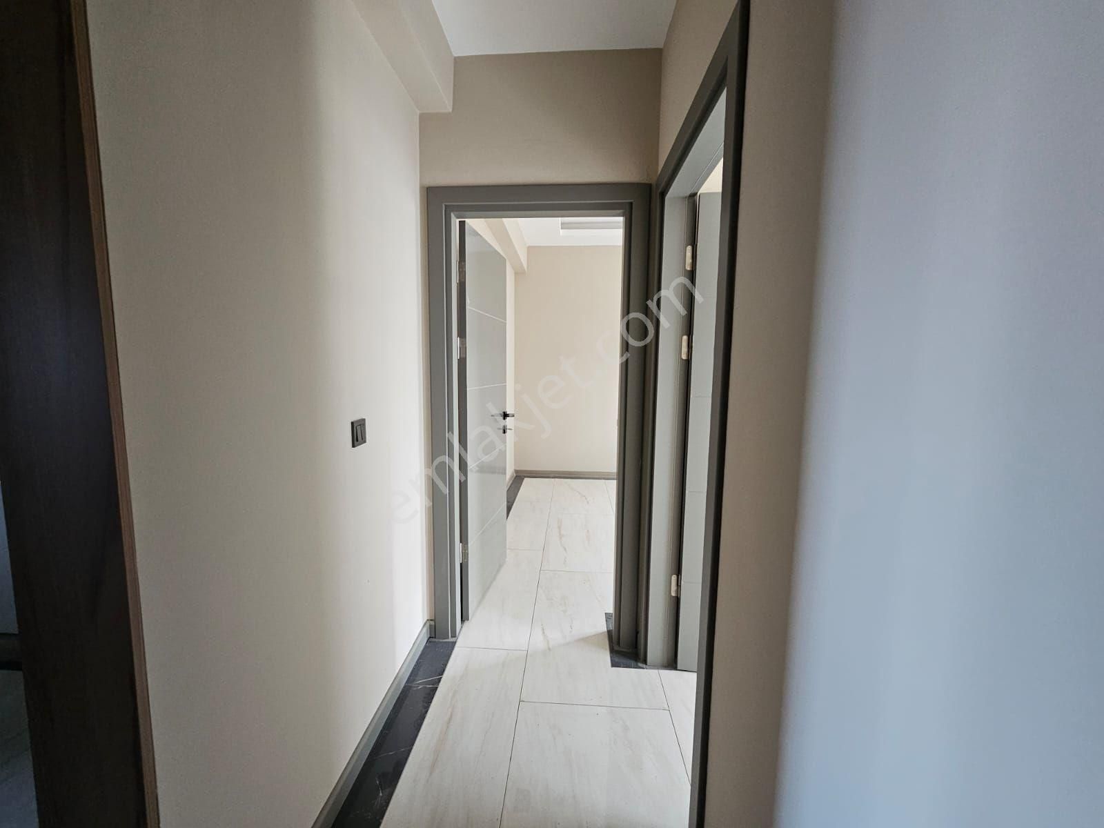 Kuşadası Satılık İkiçeşmelik 3+1 Manzaralı Daire - Görsel 17