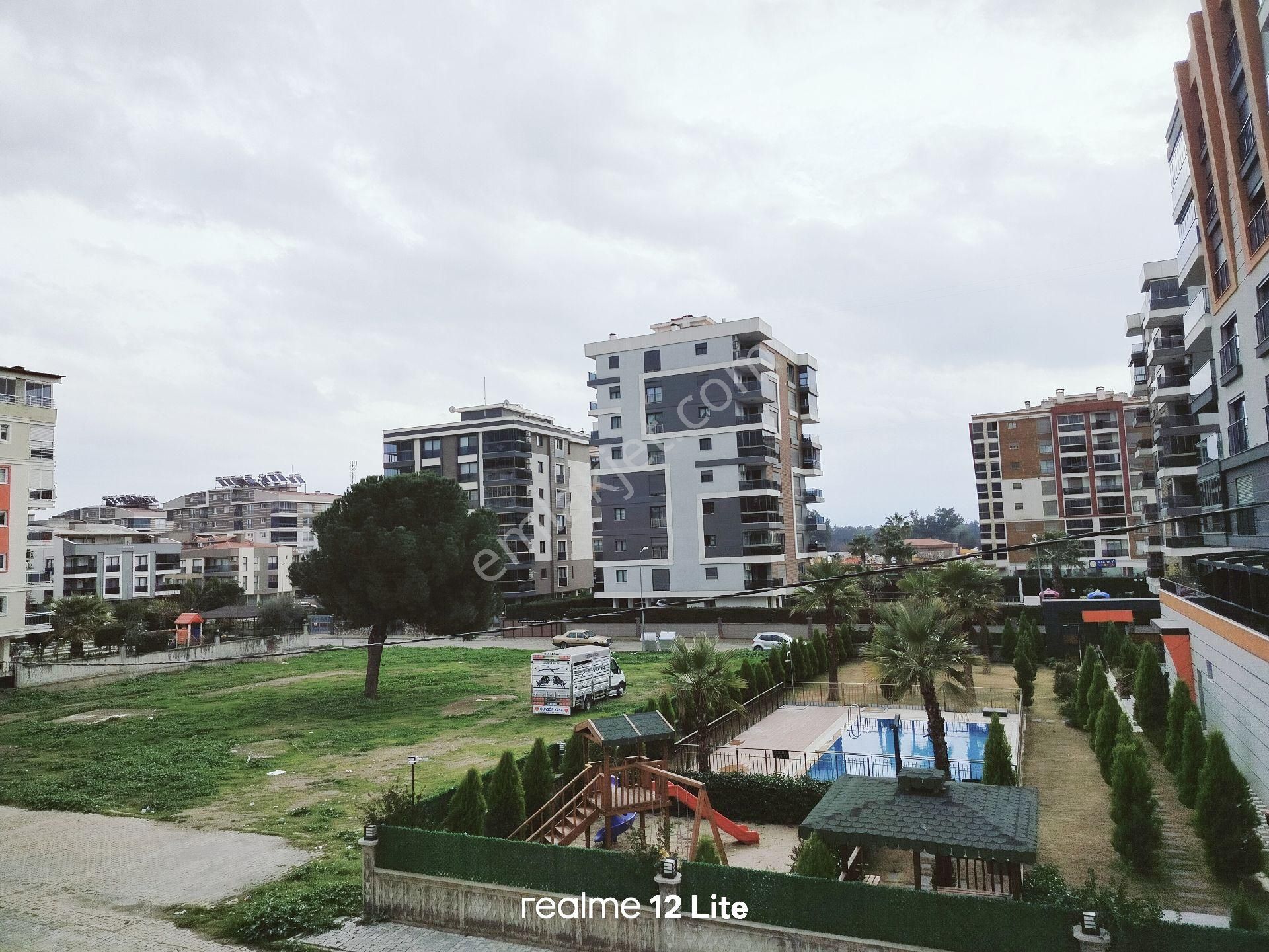 Adnan Menderes Mahallesi'nde, Geniş 3+1 Satılık Daire !