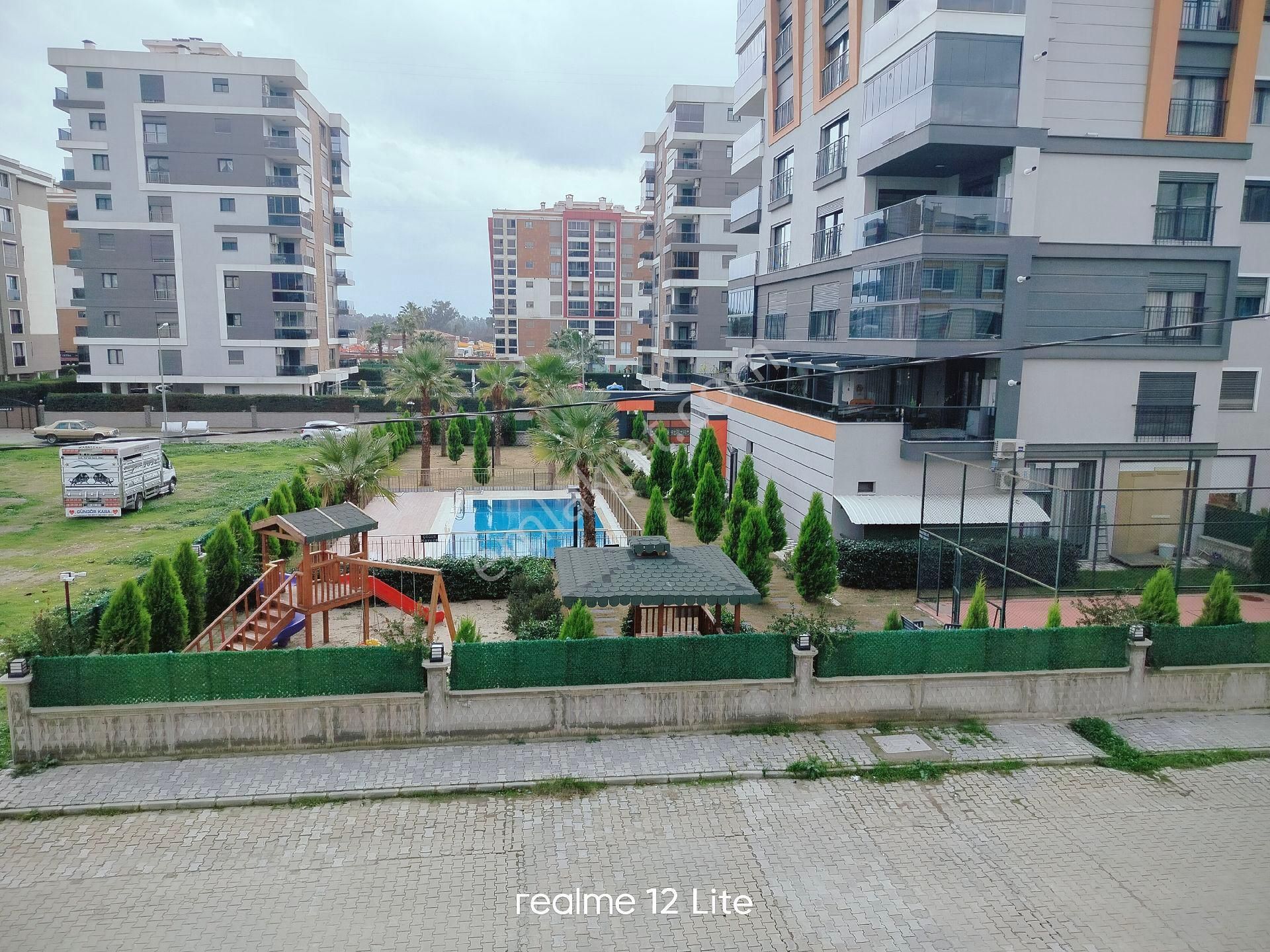 Adnan Menderes Mahallesi'nde, Geniş 3+1 Satılık Daire ! - Görsel 22