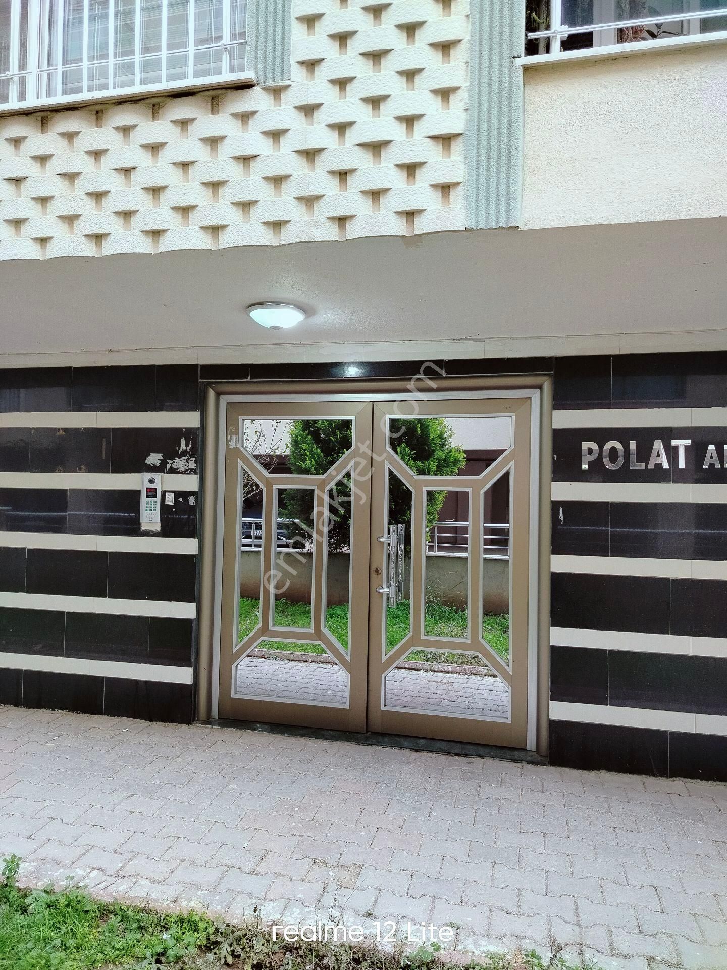 Adnan Menderes Mahallesi'nde, Geniş 3+1 Satılık Daire ! - Görsel 4