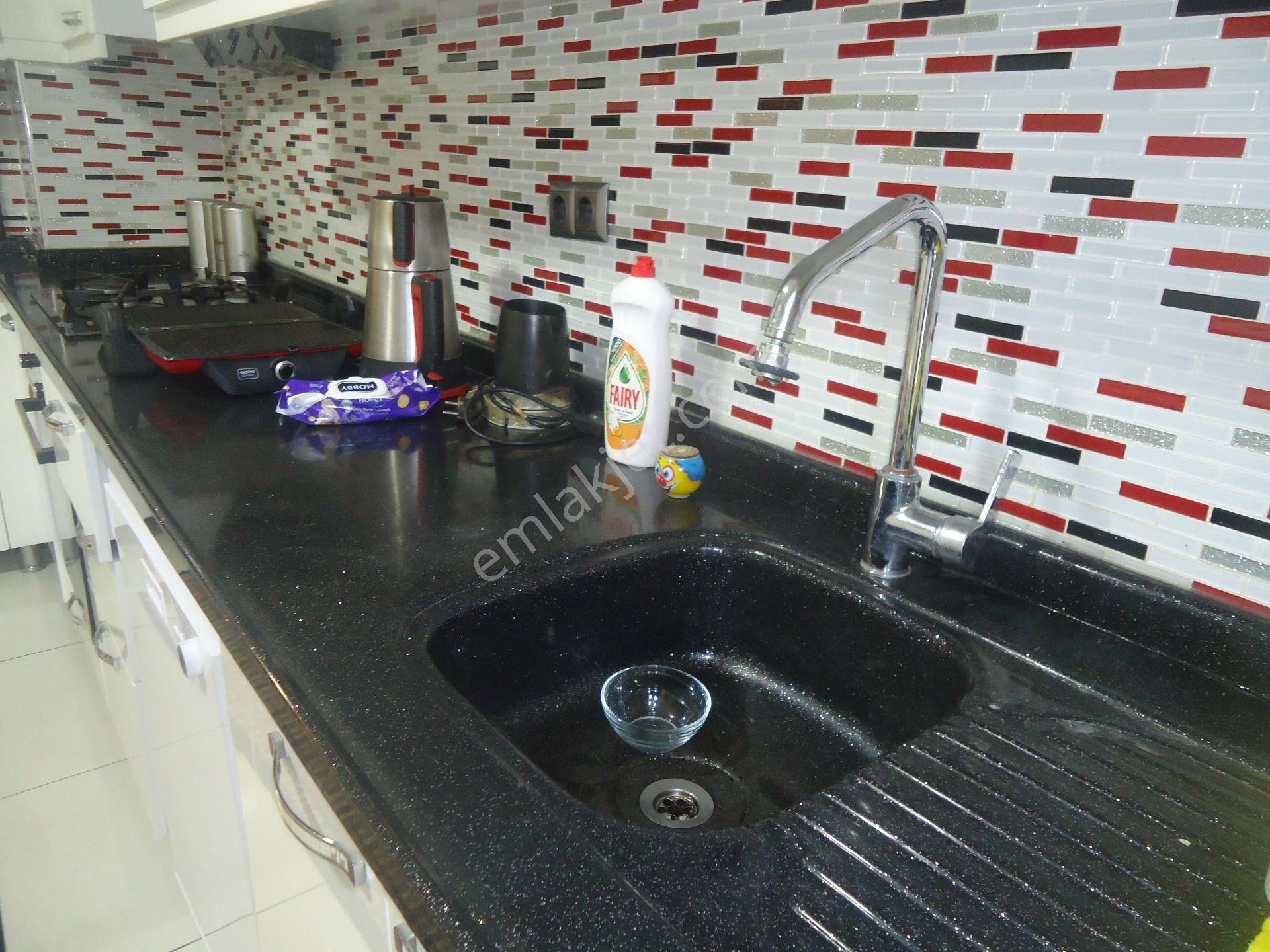 Aydınlıkevlerde 3+1 Geniş Satılık Daire Gizem Emlaktan - Görsel 18