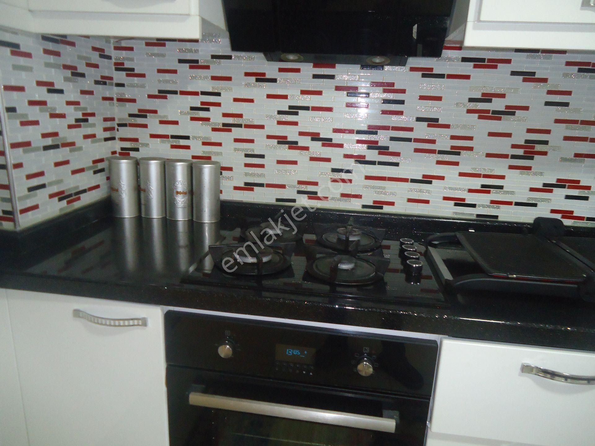 Aydınlıkevlerde 3+1 Geniş Satılık Daire Gizem Emlaktan - Görsel 17