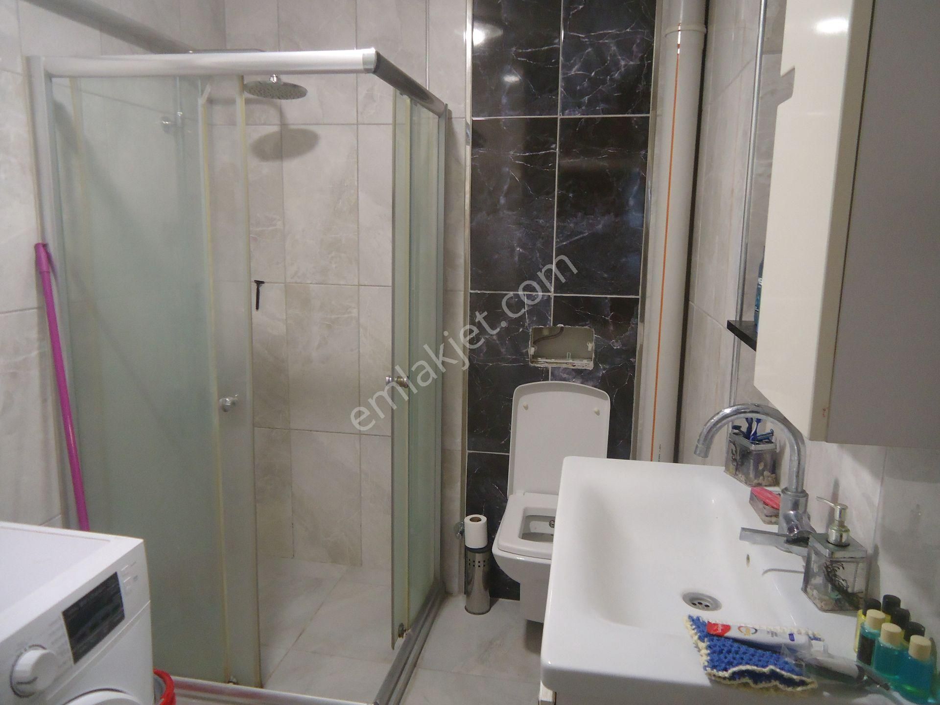 Aydınlıkevlerde 3+1 Geniş Satılık Daire Gizem Emlaktan - Görsel 26