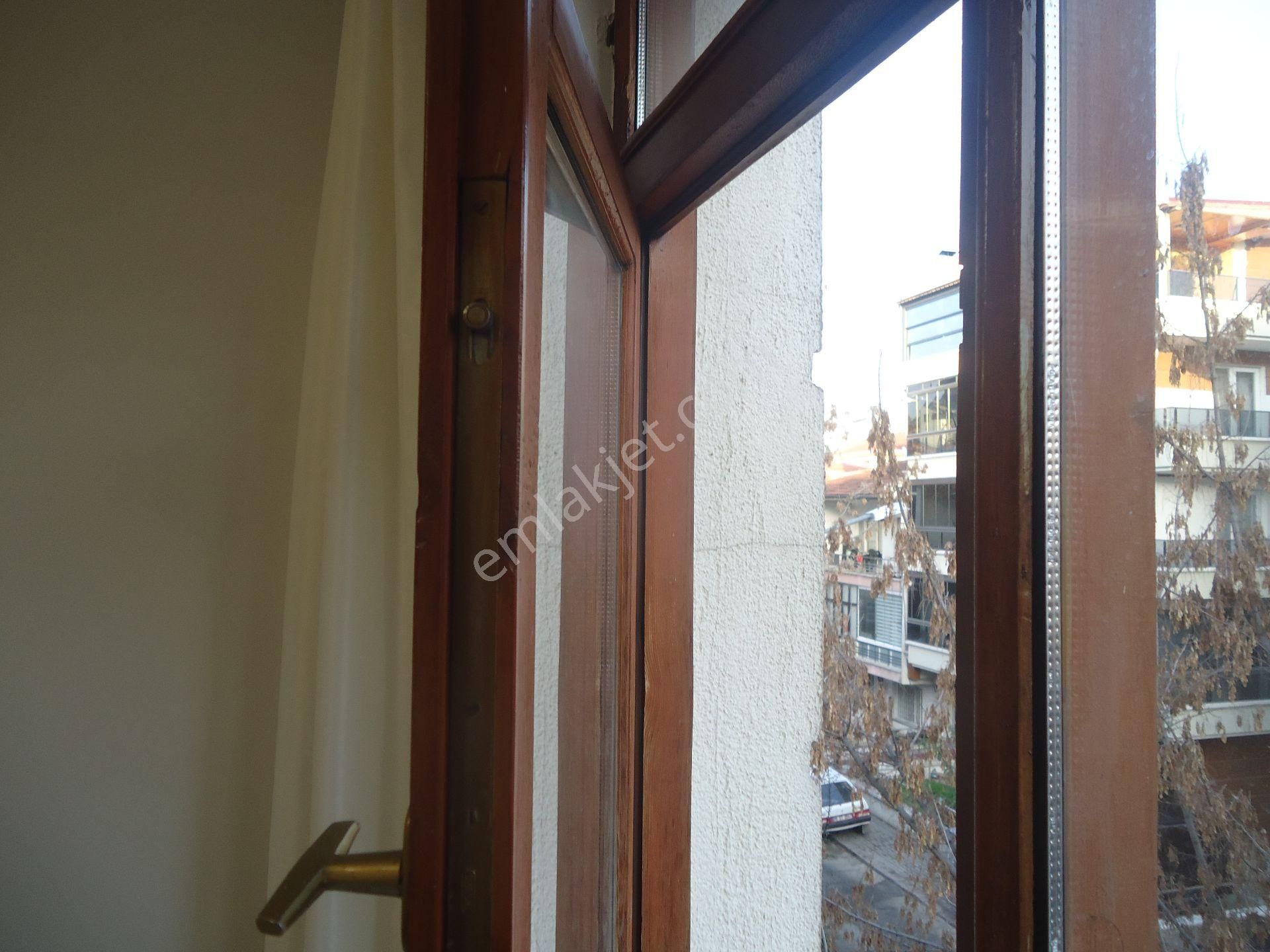 Aydınlıkevlerde 3+1 Geniş Satılık Daire Gizem Emlaktan - Görsel 5