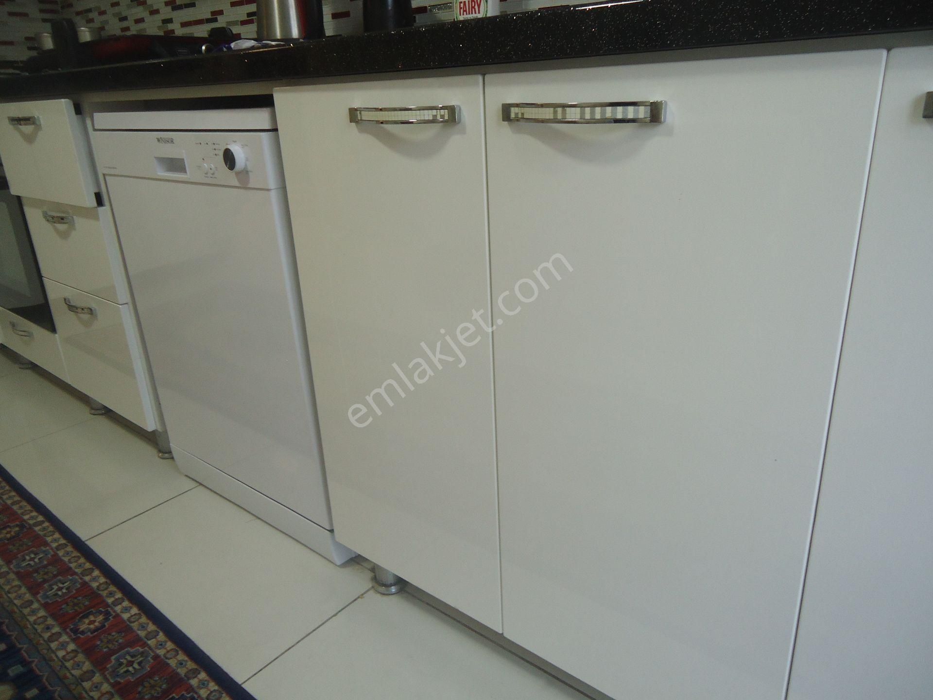 Aydınlıkevlerde 3+1 Geniş Satılık Daire Gizem Emlaktan - Görsel 21