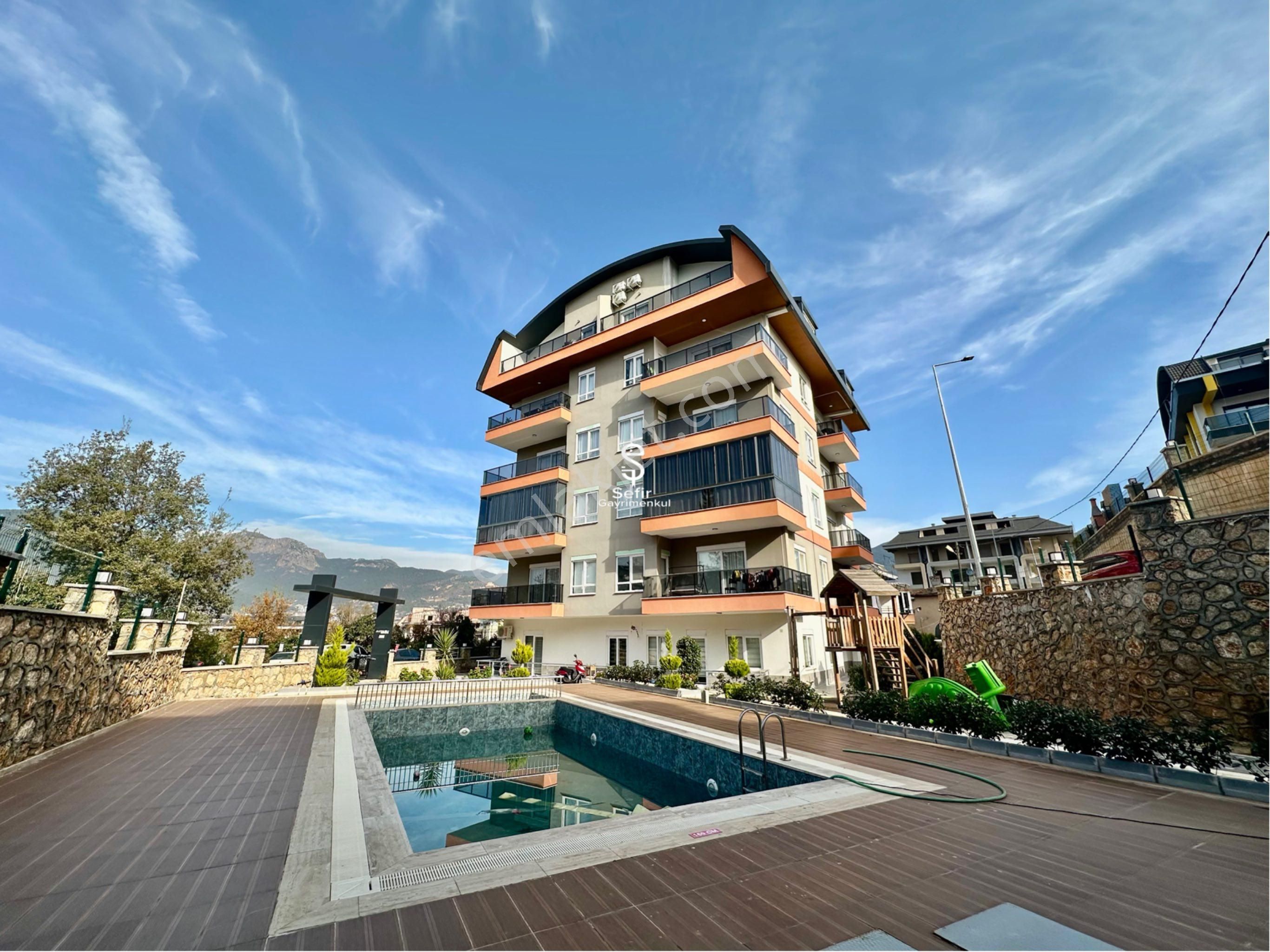 Alanya Oba'da Kiralık 1+1 Eşyasız Havuzlu Yeni Daire