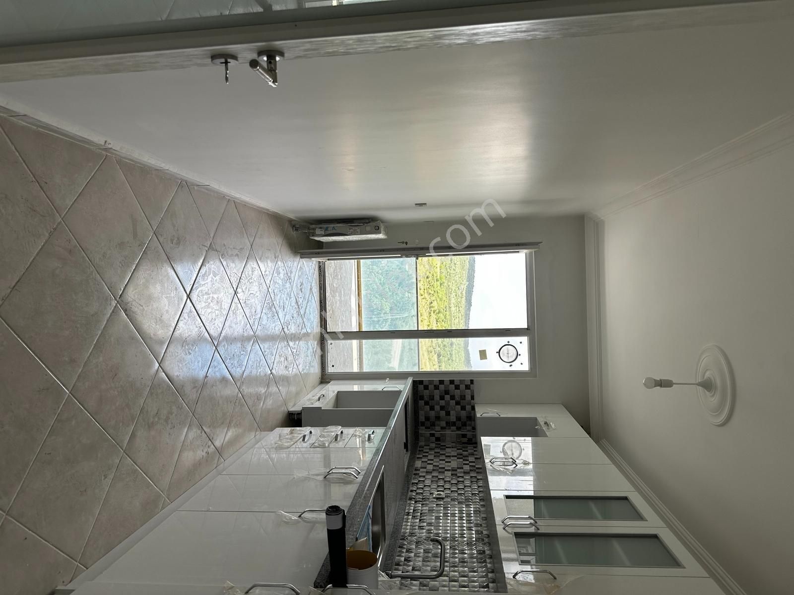 Melek Demir Gayrimenkulden Tuzla Aydınlı Sıfır 3+1 Daire - Görsel 6