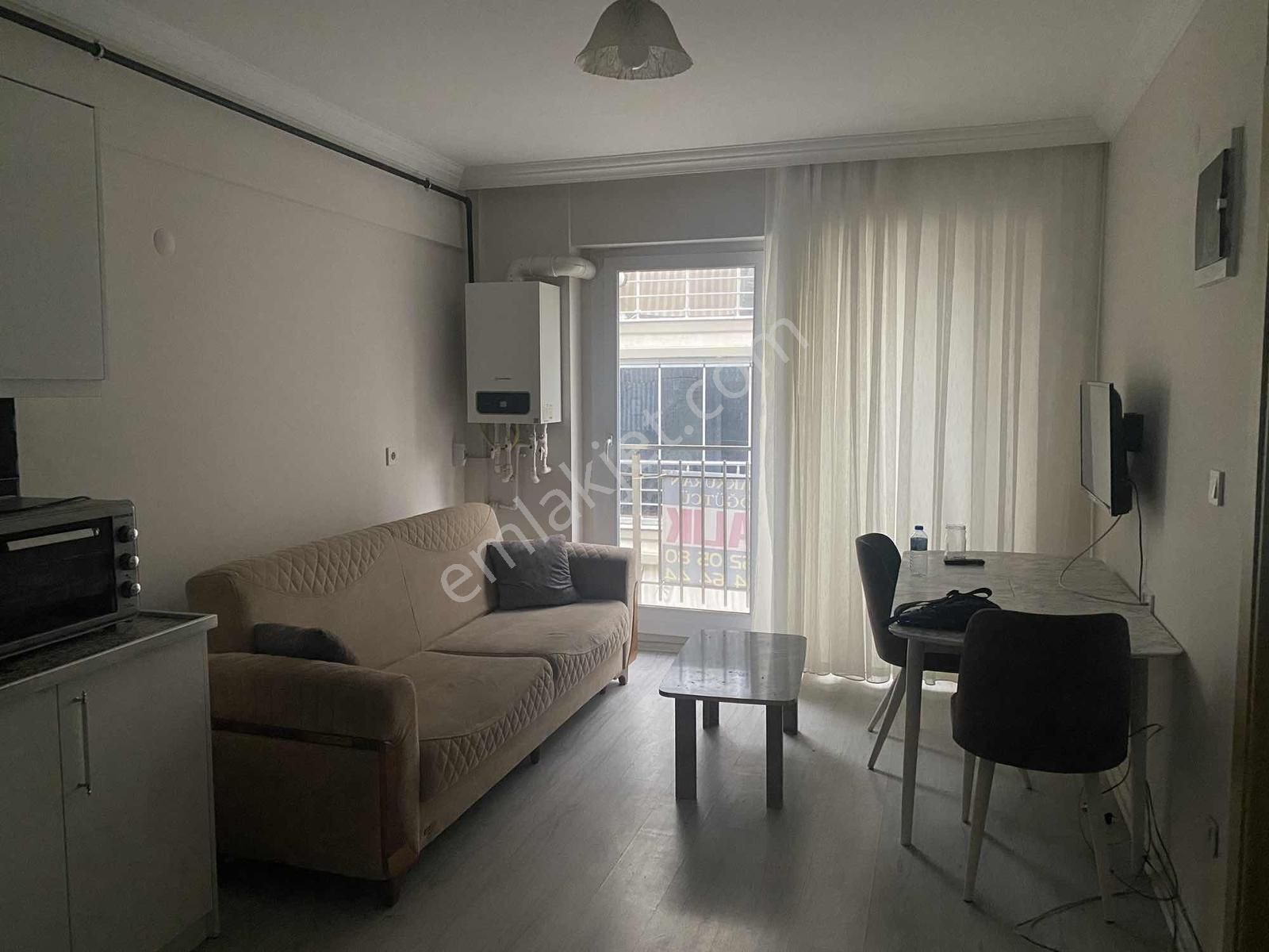 Zafer Mahallesinde Asansörlü Doğalgazlı Eşyalı Kiralık 1+1 Daire - Görsel 8