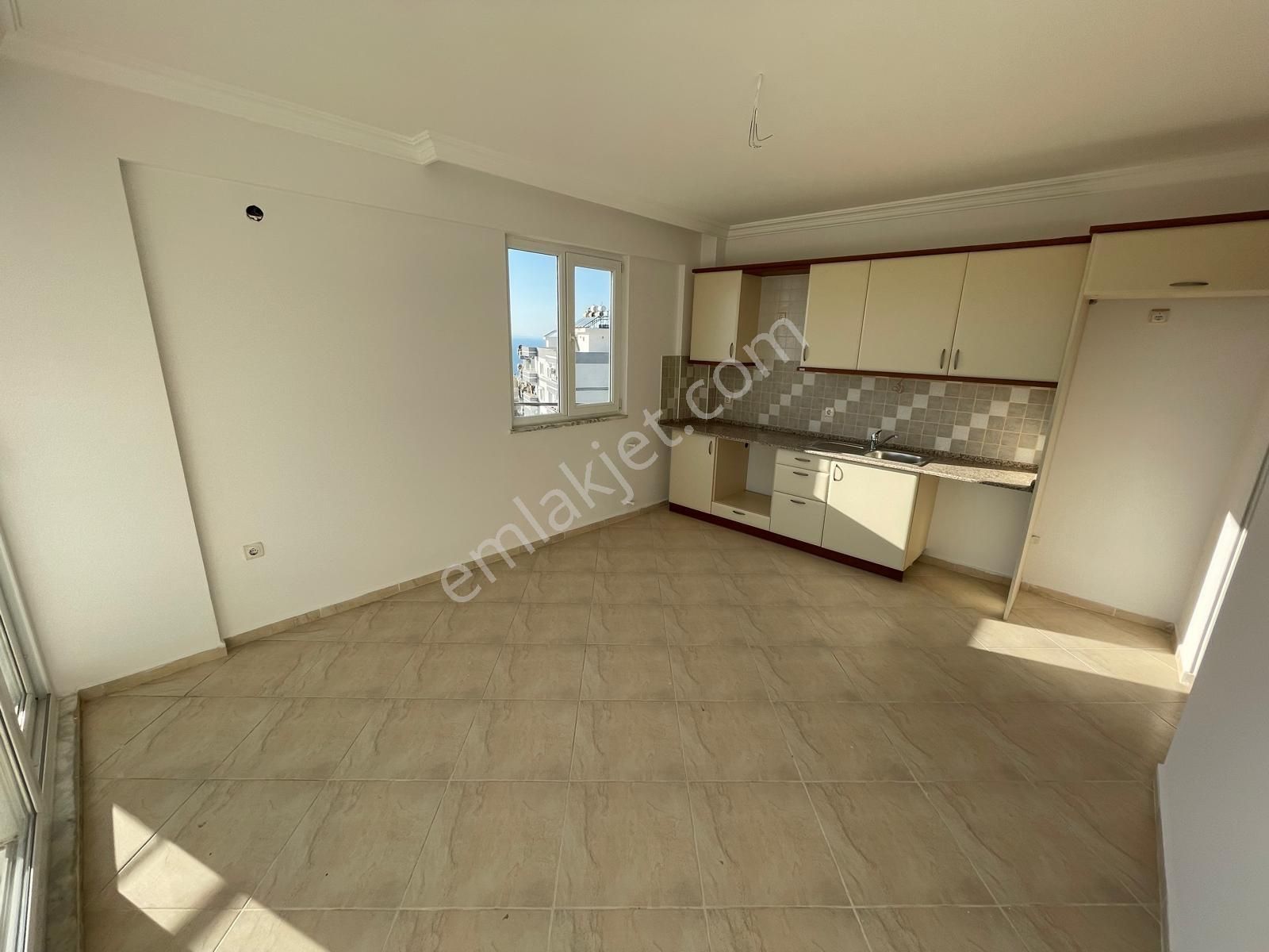 Kuşadasında Panoramık Denız Manzaralı 2+1 Asansörlü Daire - Görsel 5