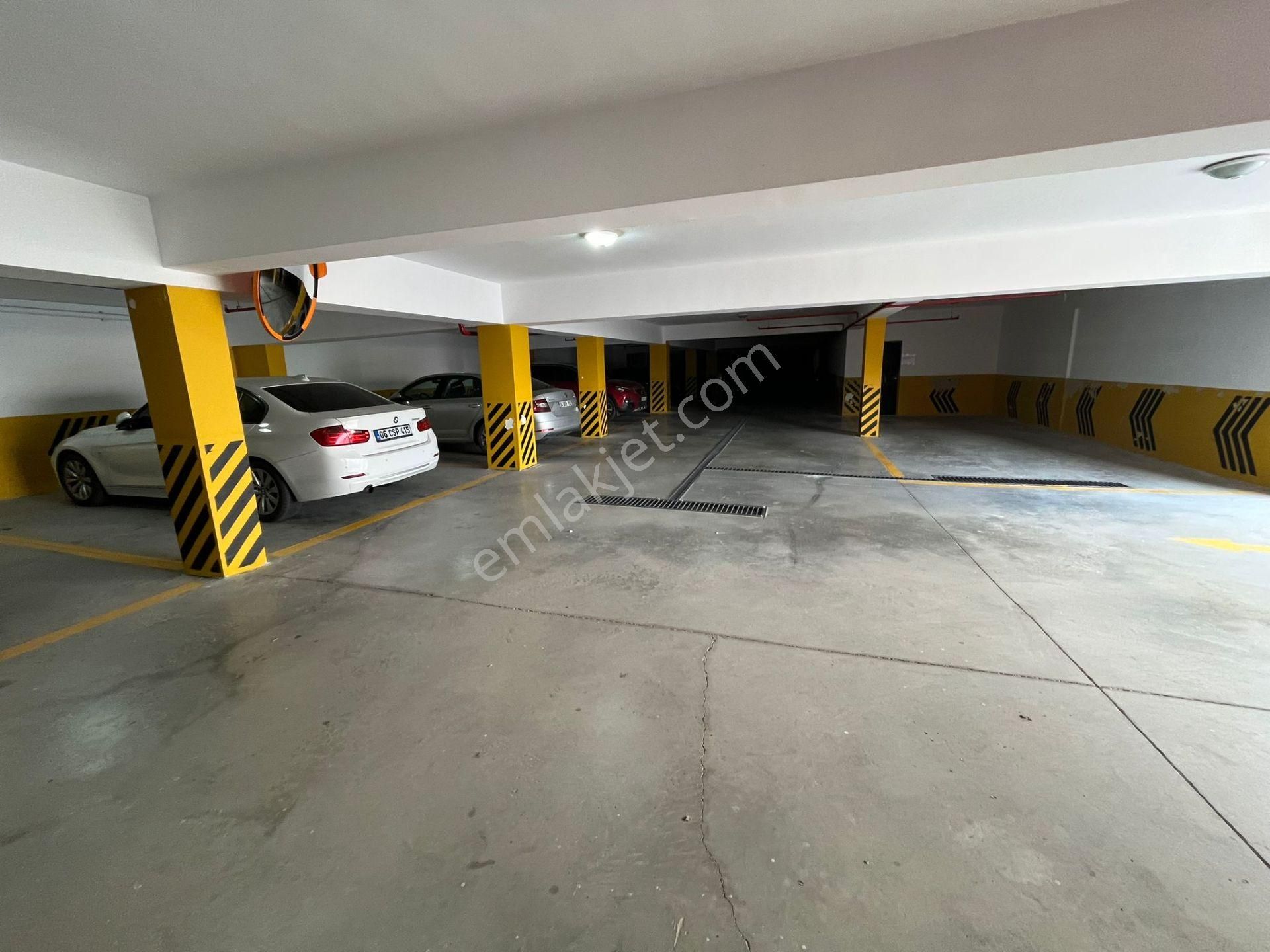 Ovacık Cepheli Bulvar Yakını Katta Lüx Yapıda Satılık 4+1 - Görsel 34