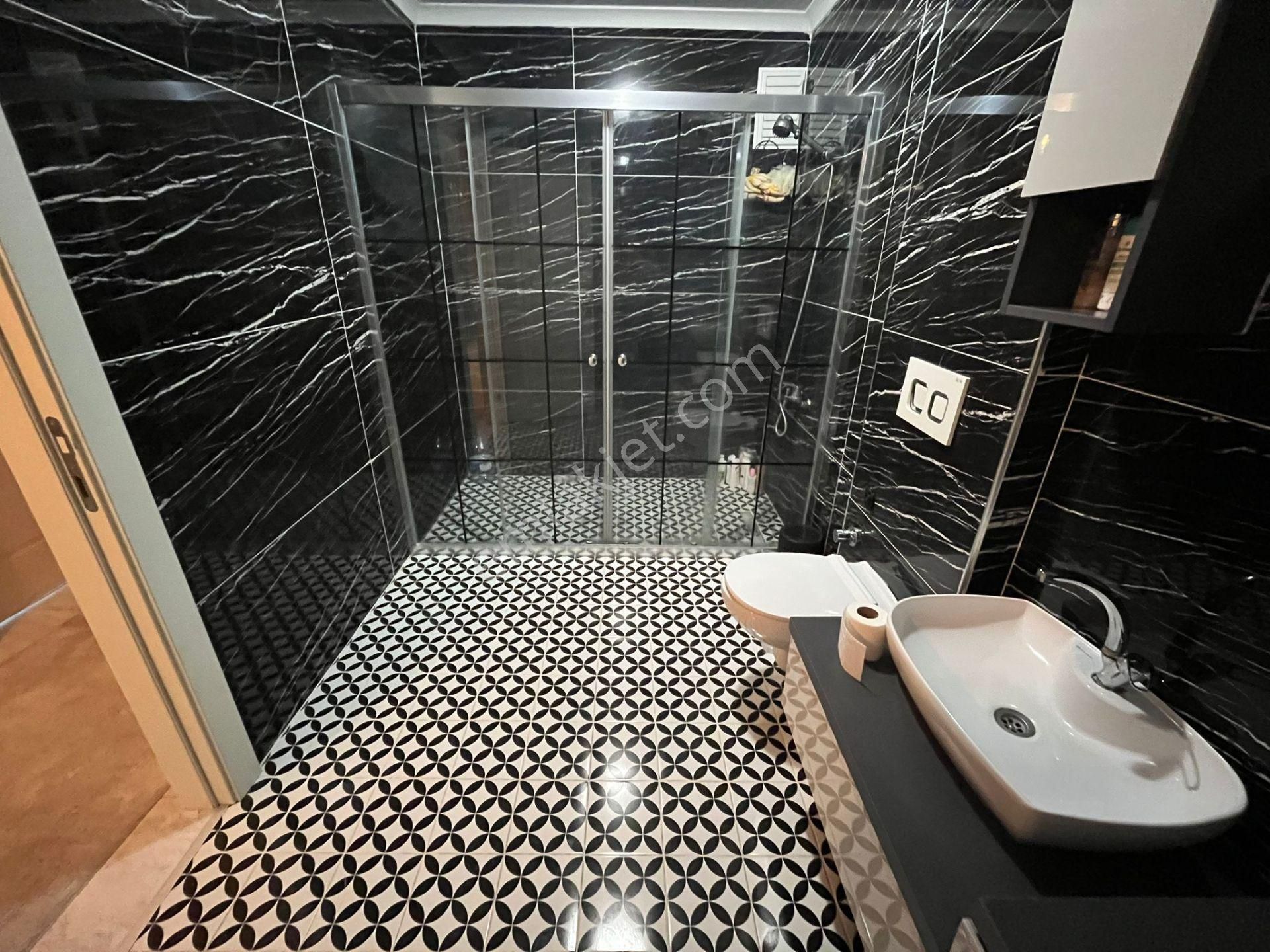 Ovacık Cepheli Bulvar Yakını Katta Lüx Yapıda Satılık 4+1 - Görsel 18