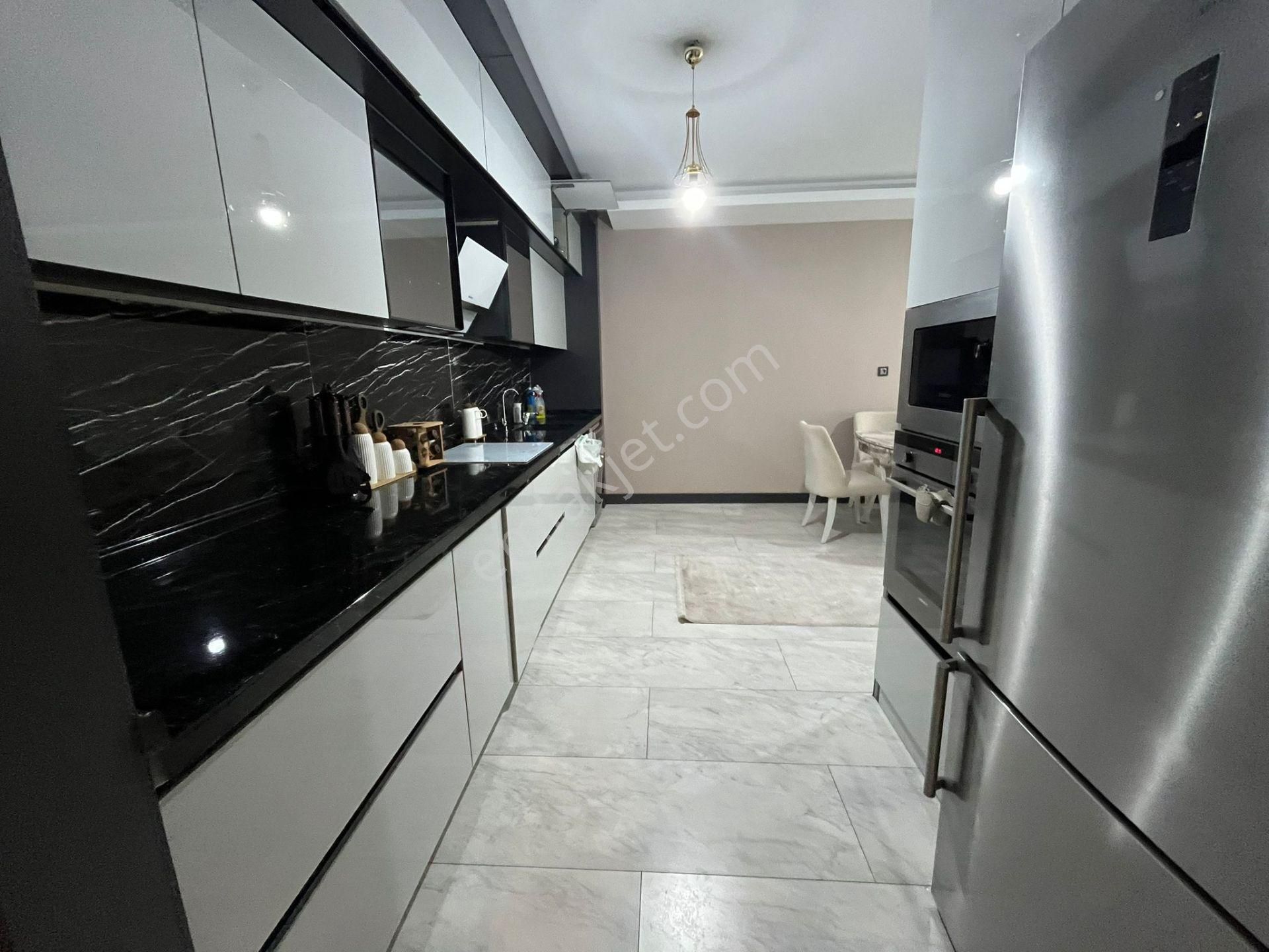 Ovacık Cepheli Bulvar Yakını Katta Lüx Yapıda Satılık 4+1 - Görsel 10