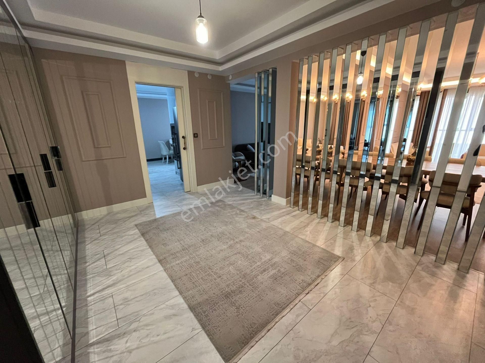 Ovacık Cepheli Bulvar Yakını Katta Lüx Yapıda Satılık 4+1 - Görsel 6