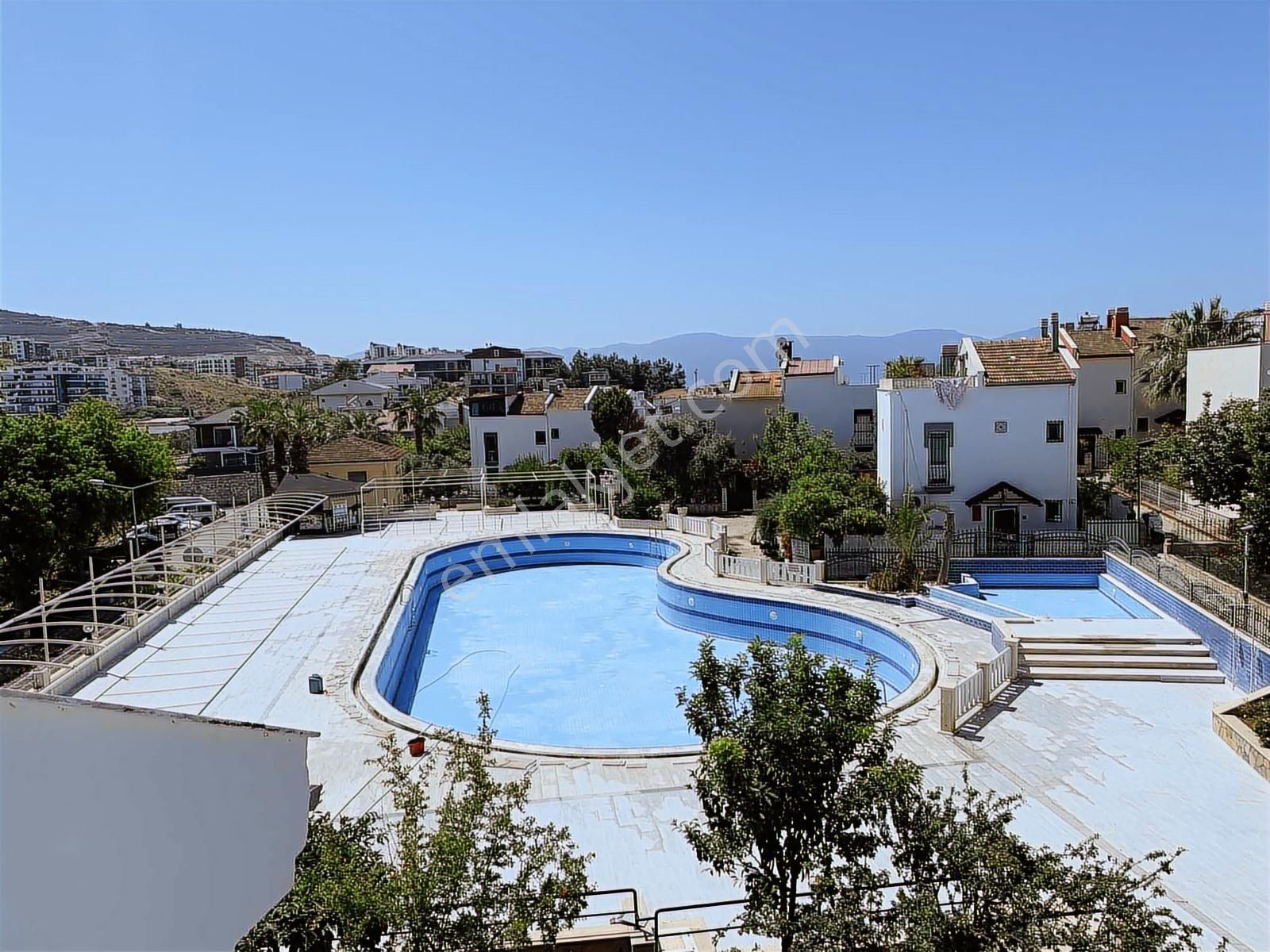 Kuşadası Kadınlar Denizi Bölgesinde 4+1 Satılık Tripleks - Görsel 9