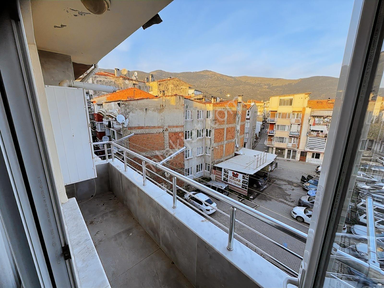 Tokdemir Gayrimenkul'den Merkeze Yakın Masrafsız Kiralık Daire - Görsel 2