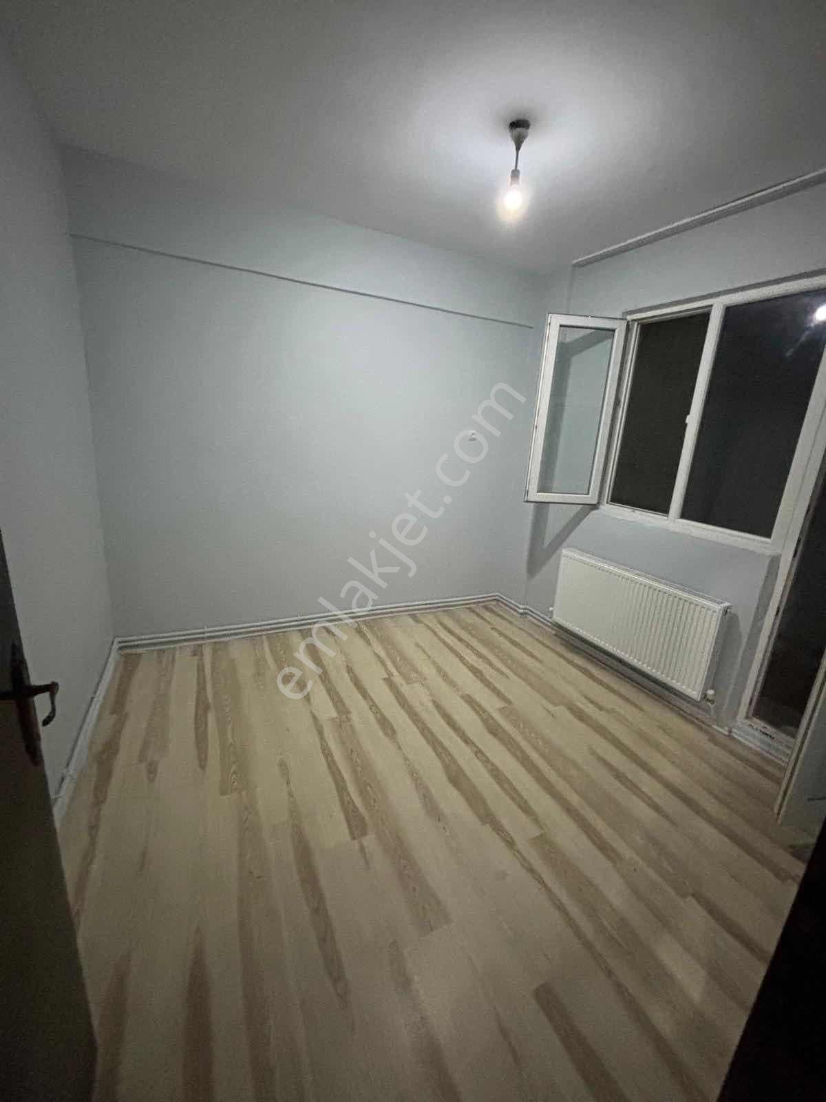 Çiftehavuzlar'da 2+1 Aile Binası Kiralık Daire
