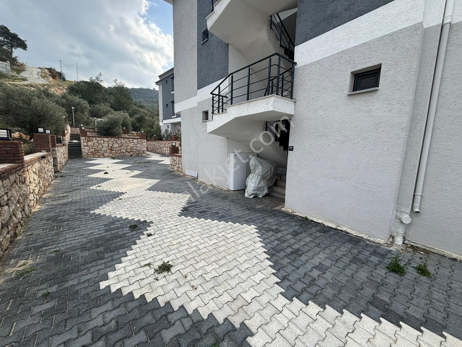 Didim Akbükte Havuzlu Sitede Geniş Bahçeli Satılık Daire - Görsel 19