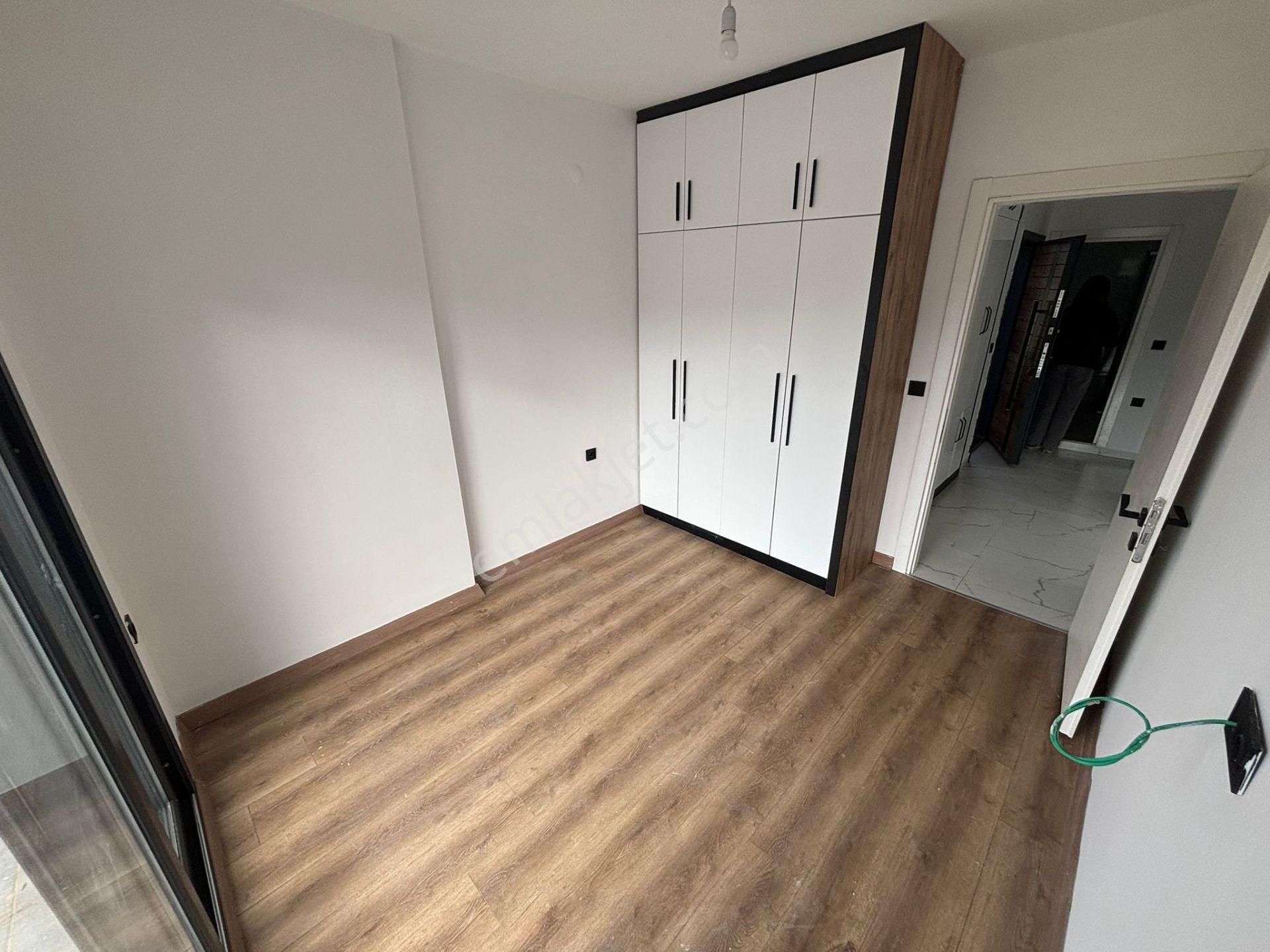 Didim Akbükte Havuzlu Sitede Geniş Bahçeli Satılık Daire - Görsel 13