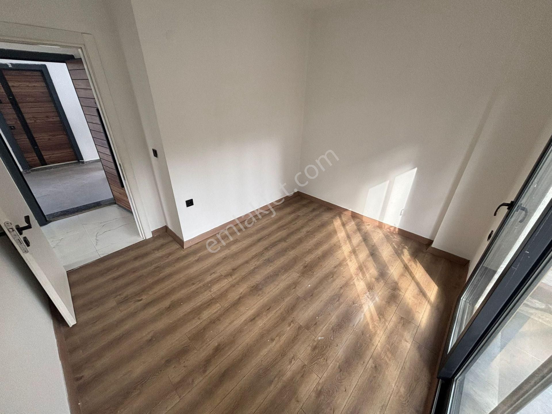 Didim Akbükte Havuzlu Sitede Geniş Bahçeli Satılık Daire - Görsel 11