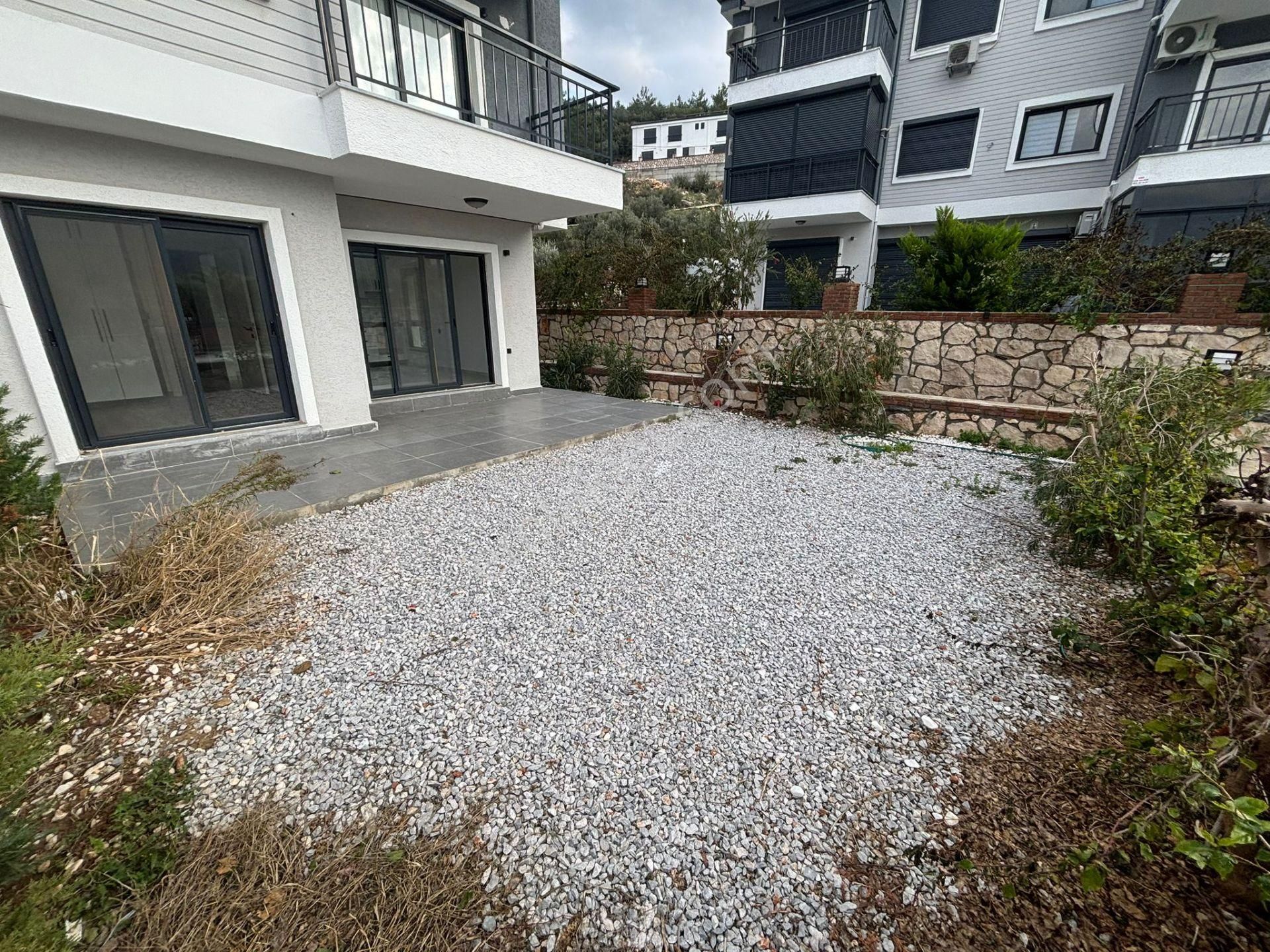 Didim Akbükte Havuzlu Sitede Geniş Bahçeli Satılık Daire - Görsel 20