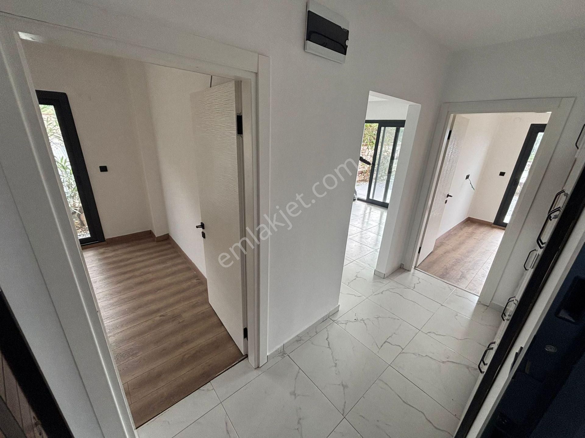 Didim Akbükte Havuzlu Sitede Geniş Bahçeli Satılık Daire - Görsel 9