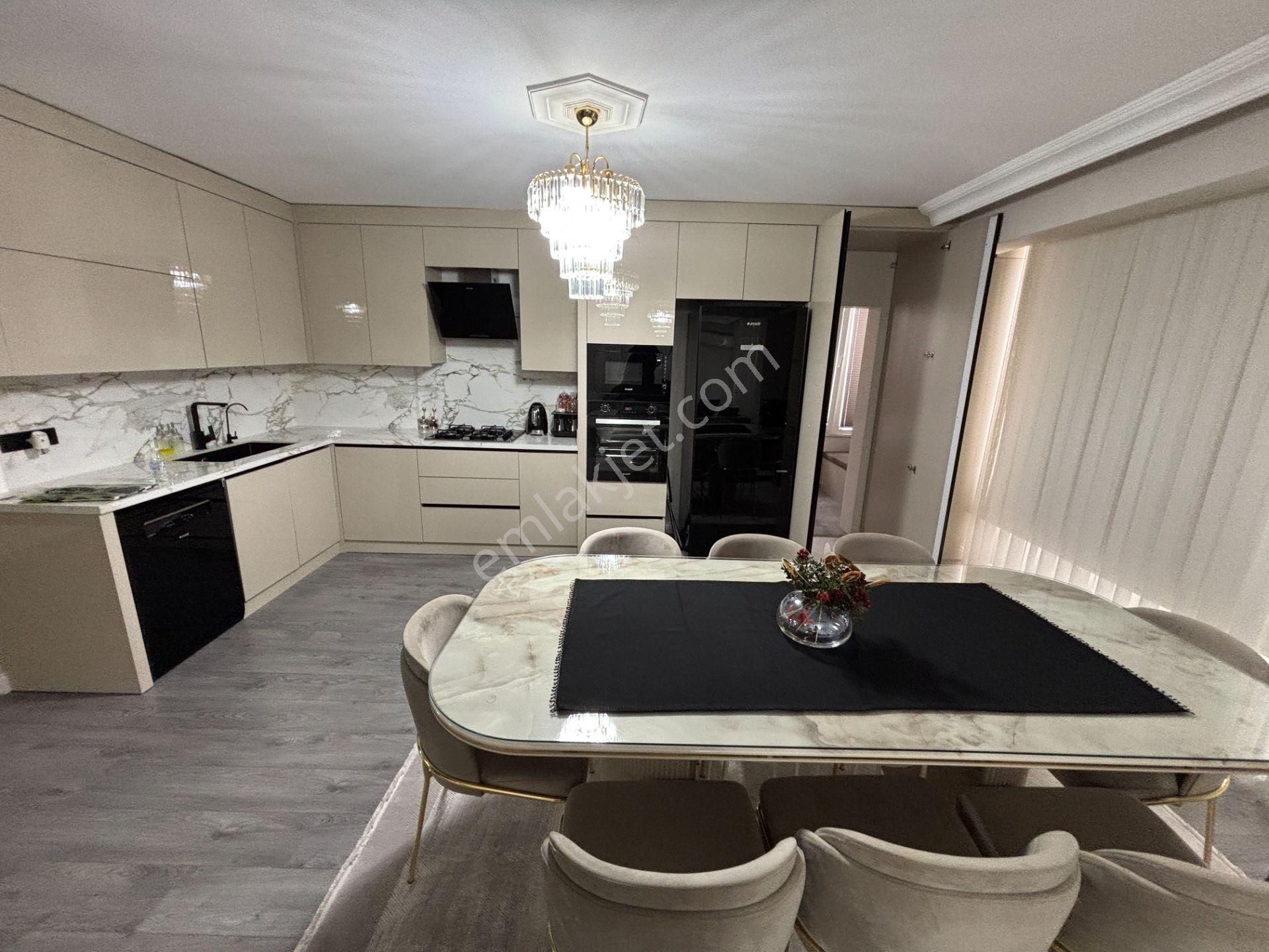 İçi Lüks Yapılı Konyaaltı Cadde Arkası Dubleks Daire - Görsel 11