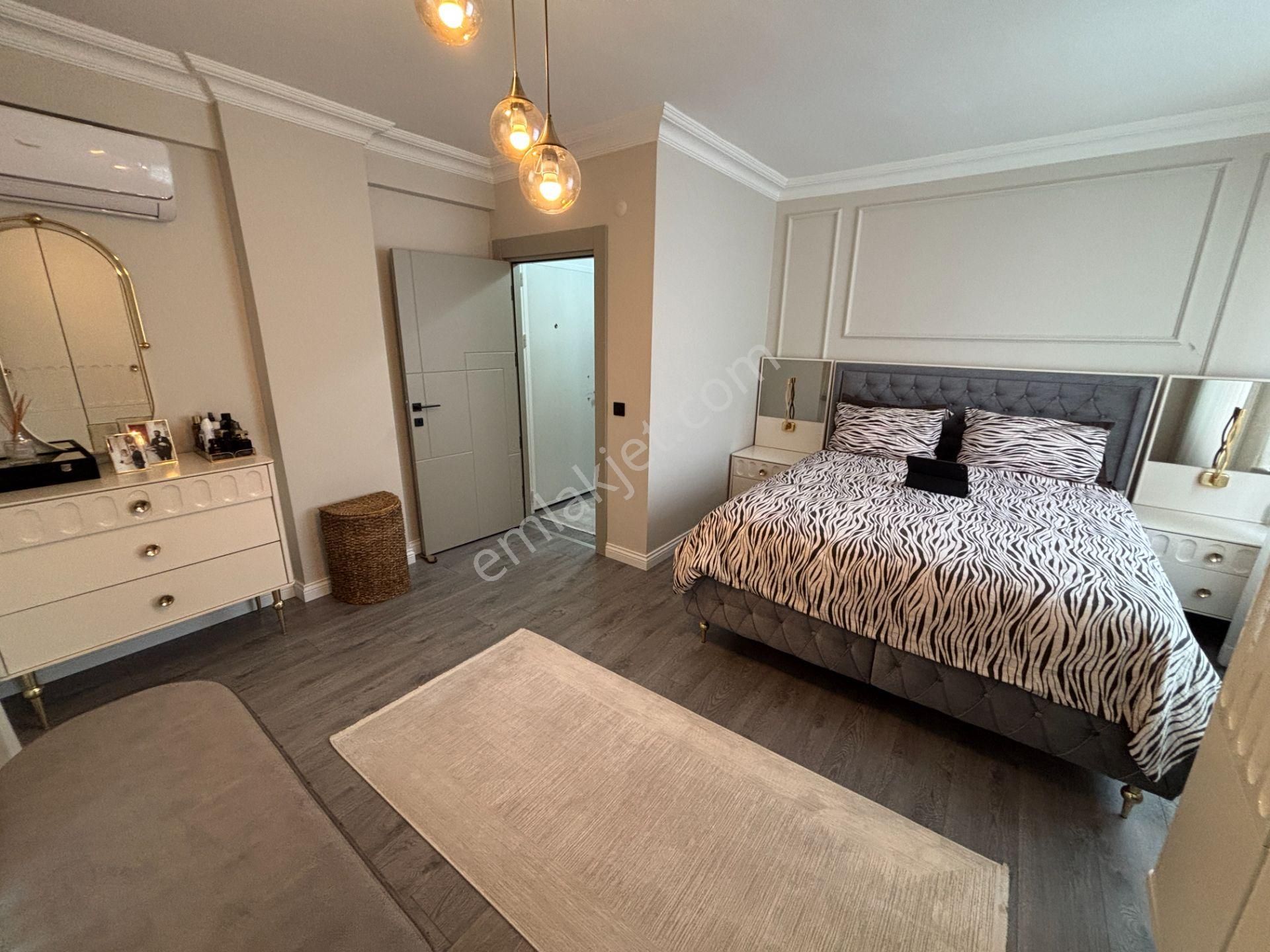 İçi Lüks Yapılı Konyaaltı Cadde Arkası Dubleks Daire - Görsel 16