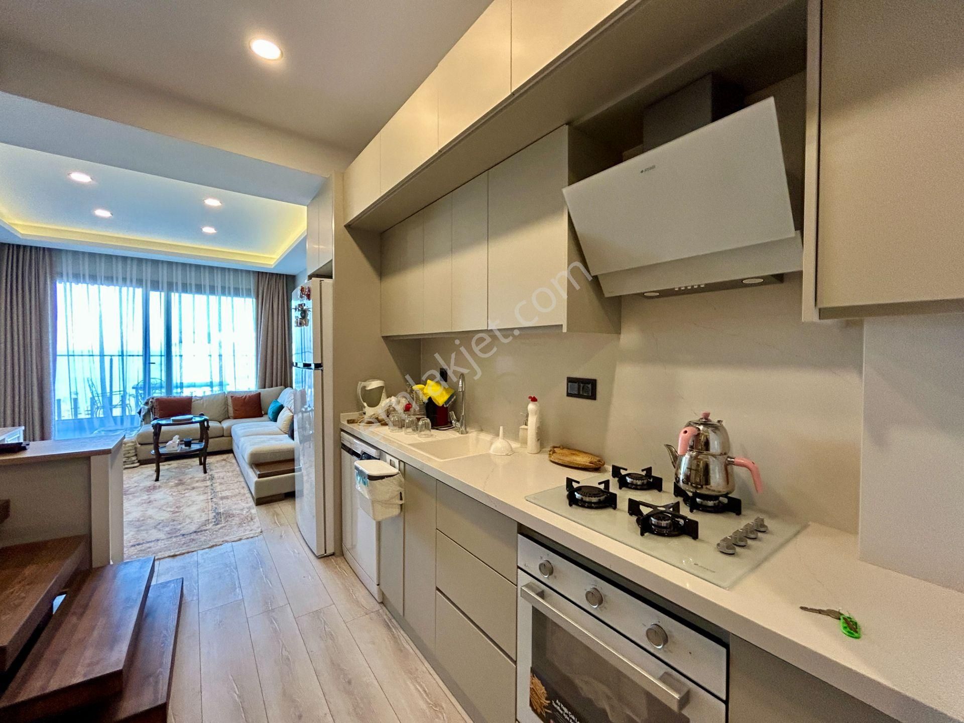 Kuşadası Güzelçamlıda Eşsız Deniz Manzaralı Modern Ve Lüks Satılık Çatı Dubleks - Görsel 13