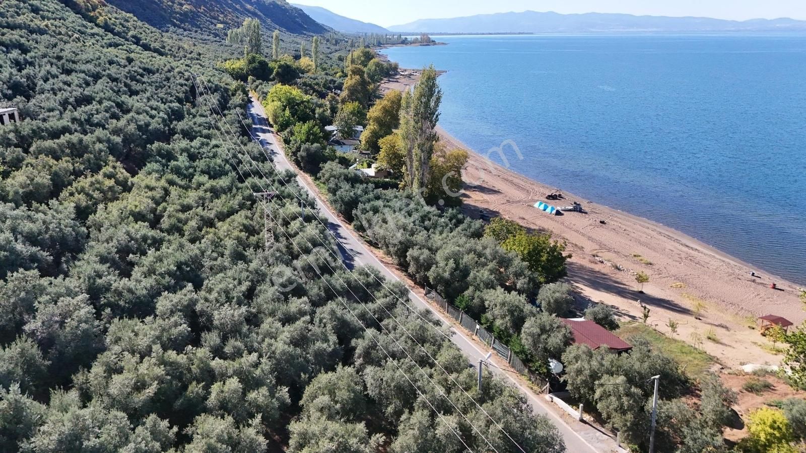 İznik Müşküle Göl Manzaralı 321 M² Asfalta Cephe - Görsel 3