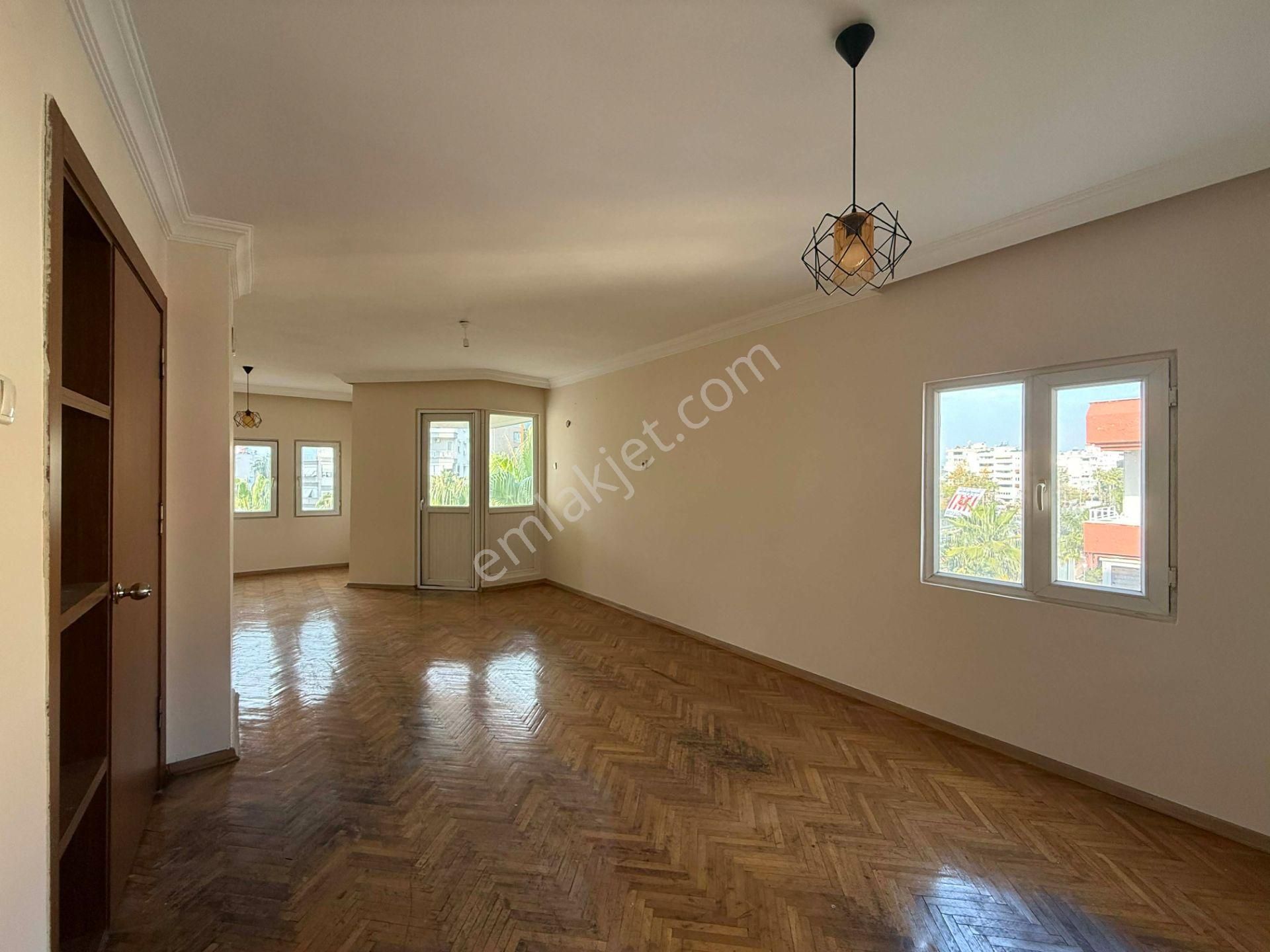 Şafak Emlak Kiralık Metinkasapoğlu Caddesi Üzeri 2+1 125m2 Ofis - Görsel 4