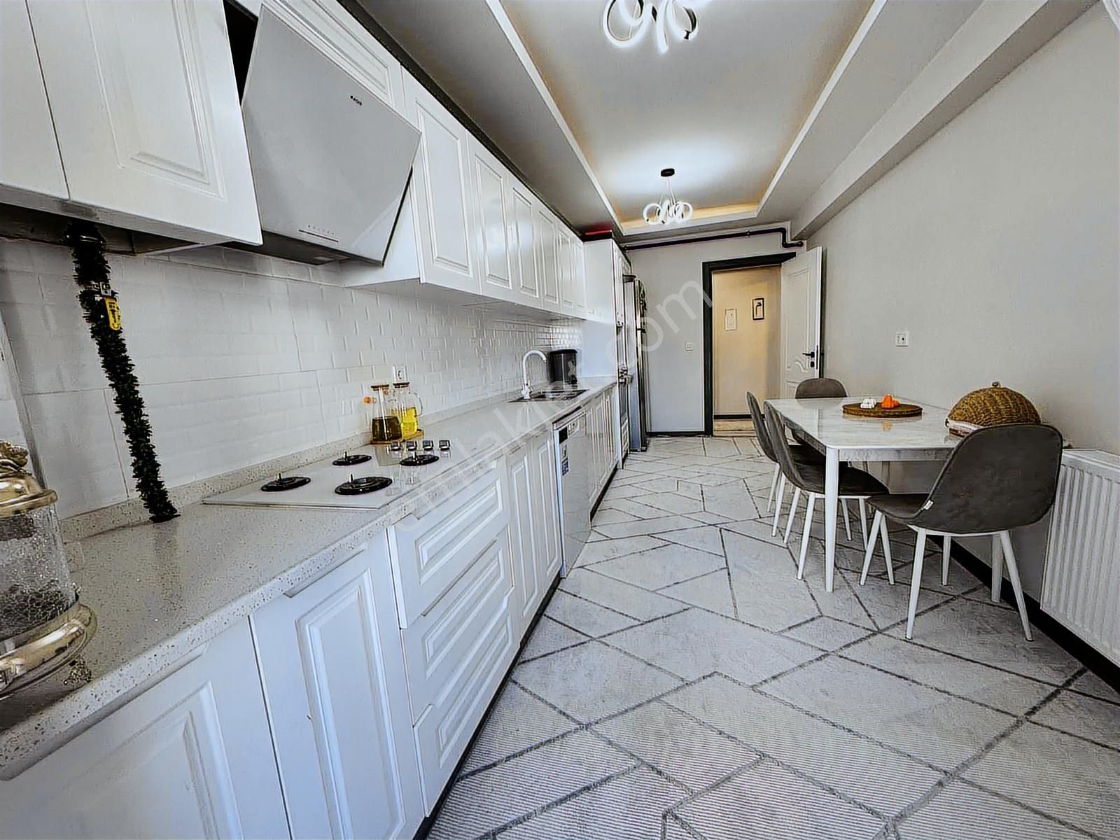 Emir Yapıdan 160 M2 Arakat Lüks Daire - Görsel 2