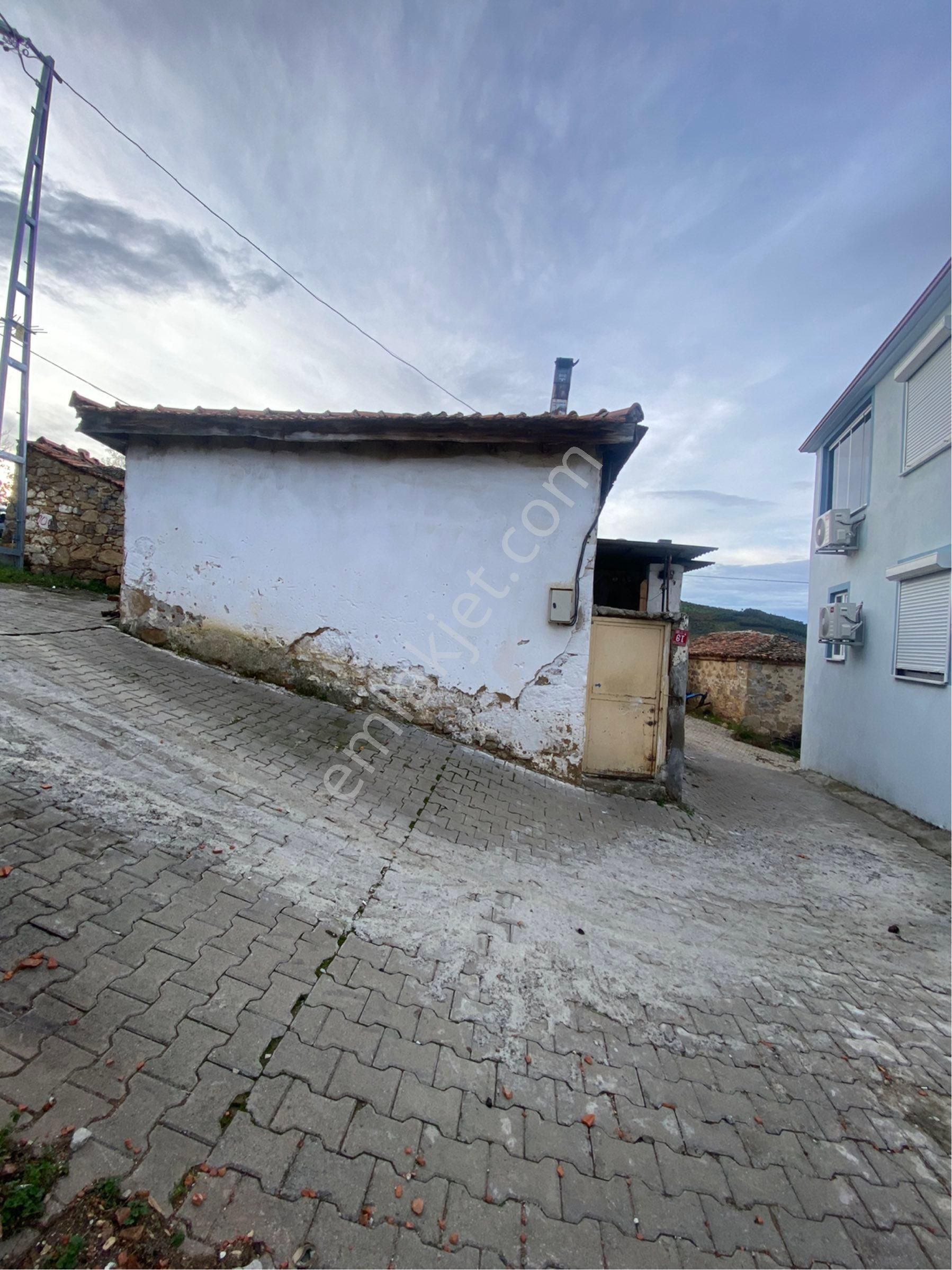 Prestijden Müstakil Taş Ev