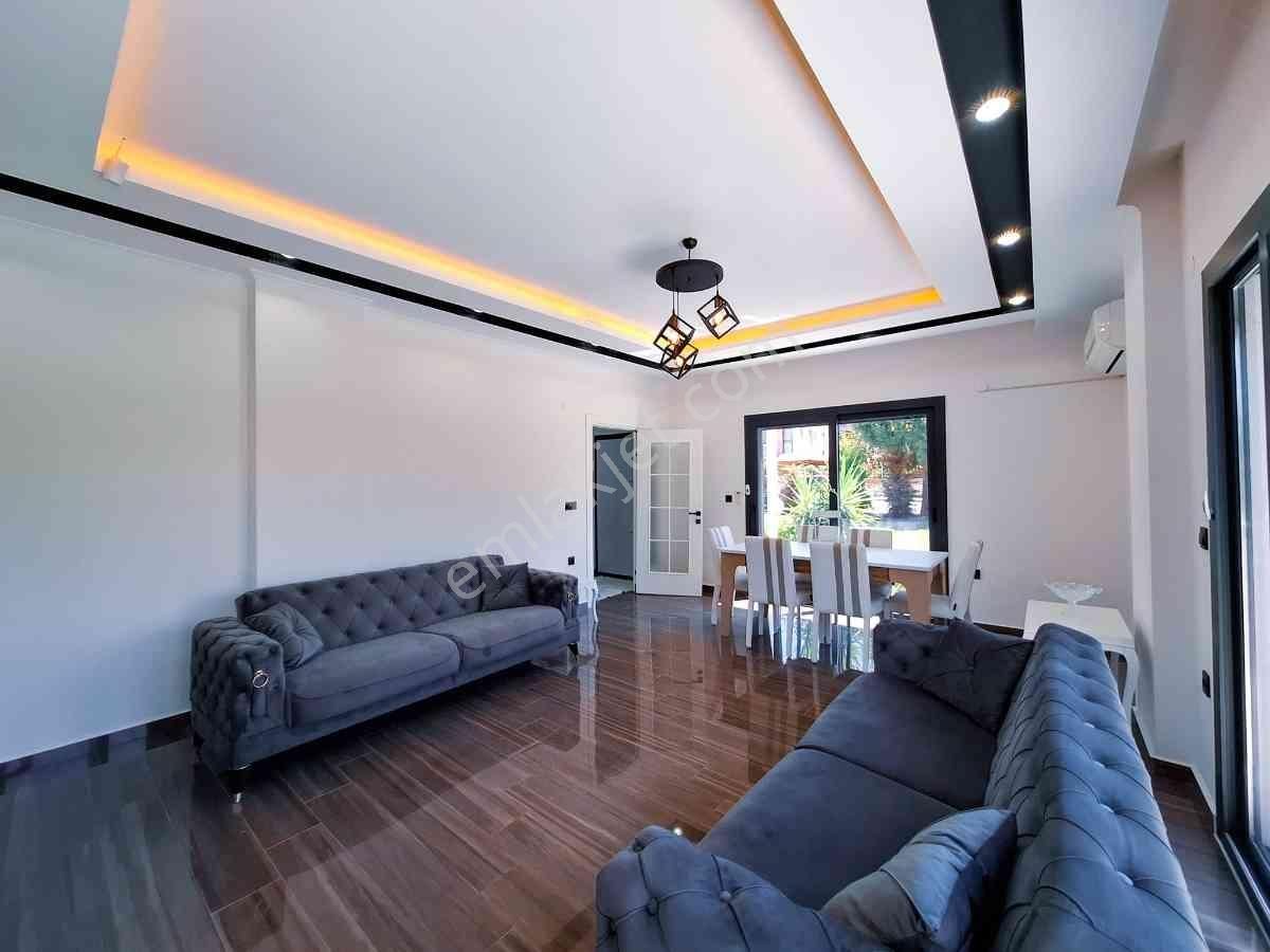 Dıdım Efeler Mahallesı'nde Yüksek Konforlu 4+1 Havuzlu Vılla - Görsel 13