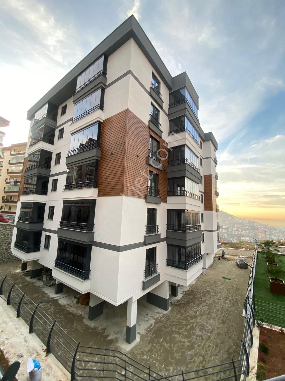 Trabzon'da Satılık 3+1 Sıfır Daire - Görsel 17