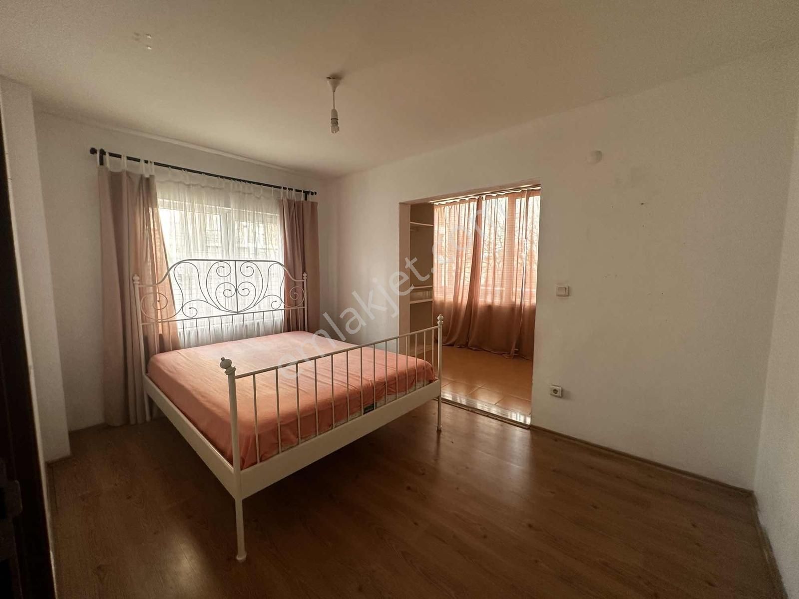 Koza Caddesinde 2+1 Eşyalı Kiralık Daire - Görsel 9